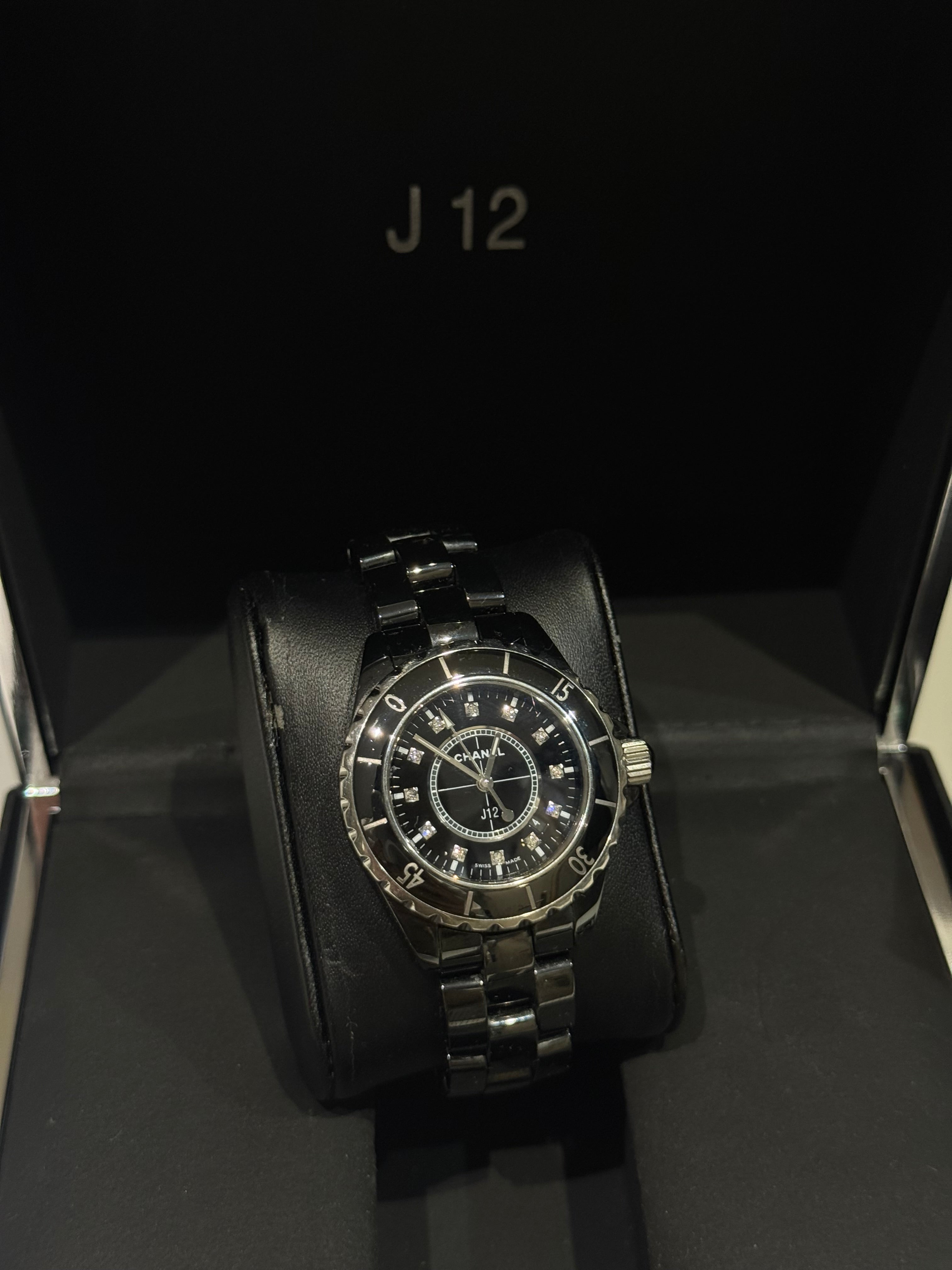 Chanel - J12 33mm index diamants