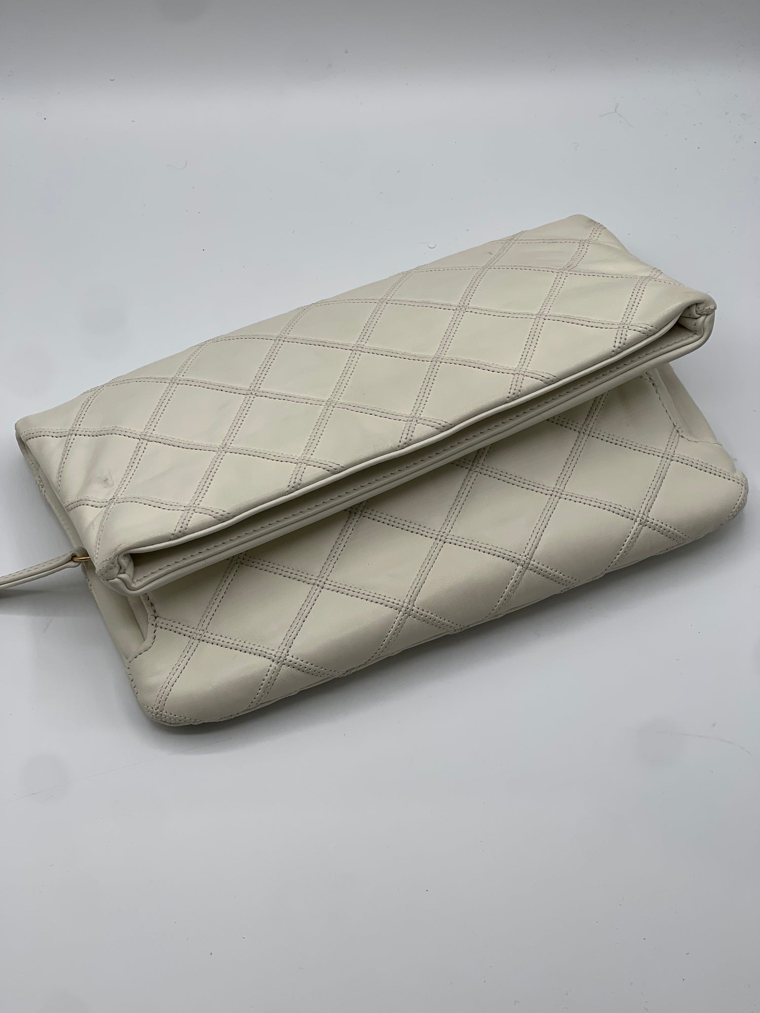 Chanel - Matelassierte Klapp-Clutch