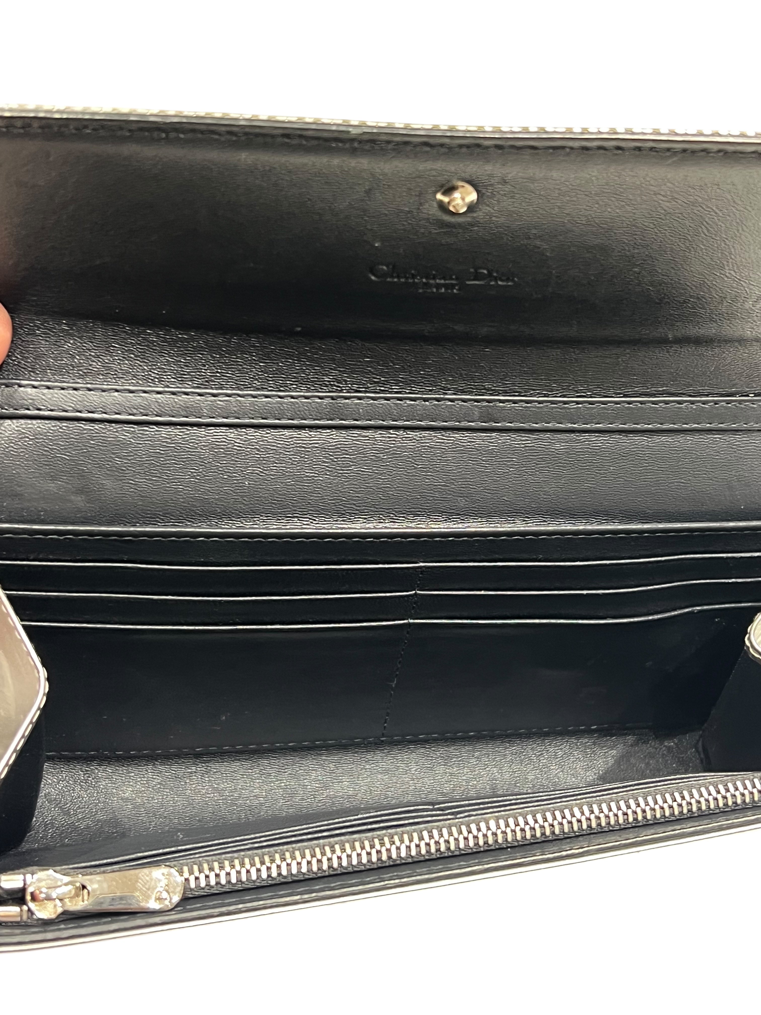 Dior - Sac wallet on chain microcannage argenté