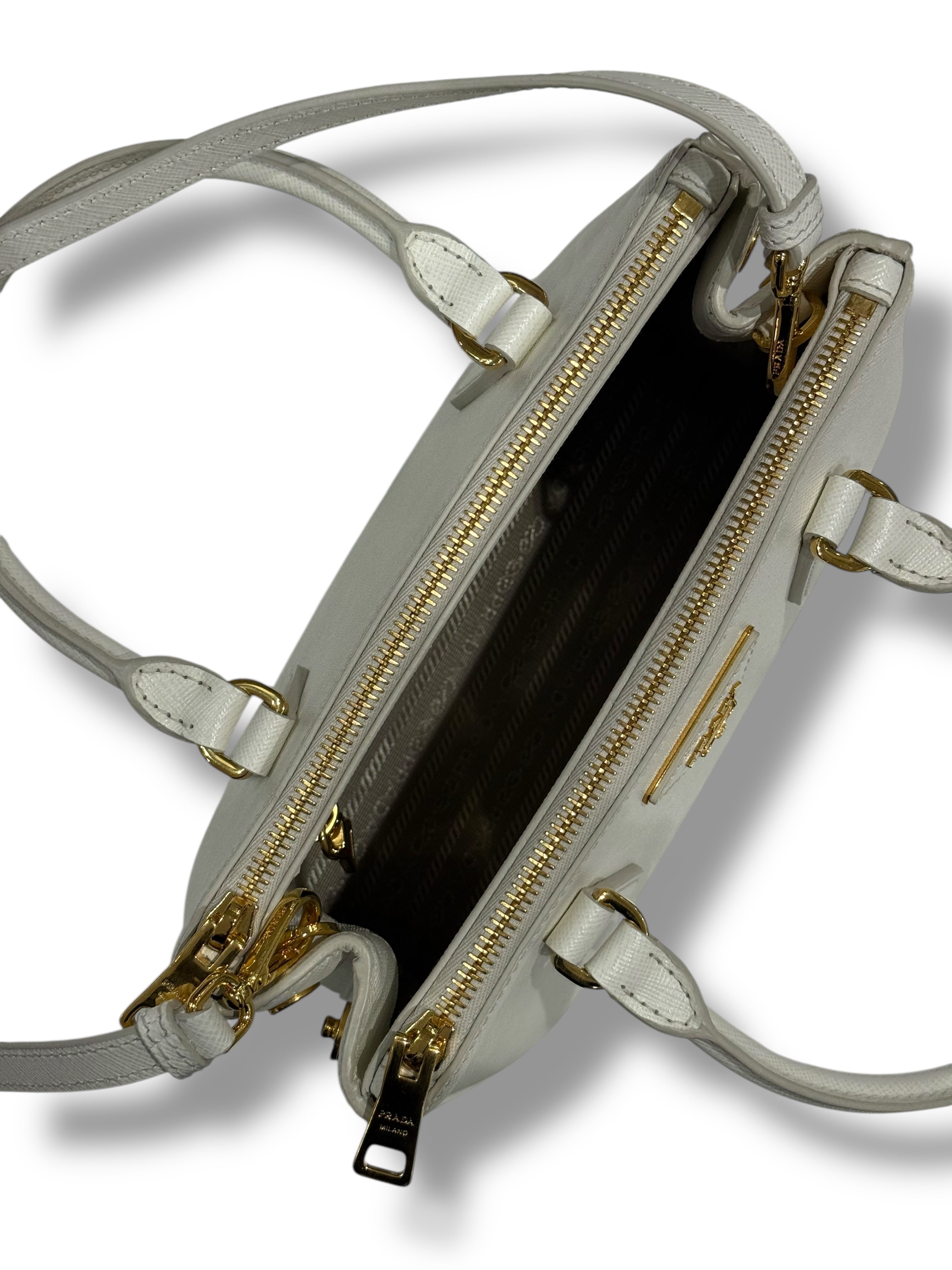 Prada - Sac Galleria small blanc