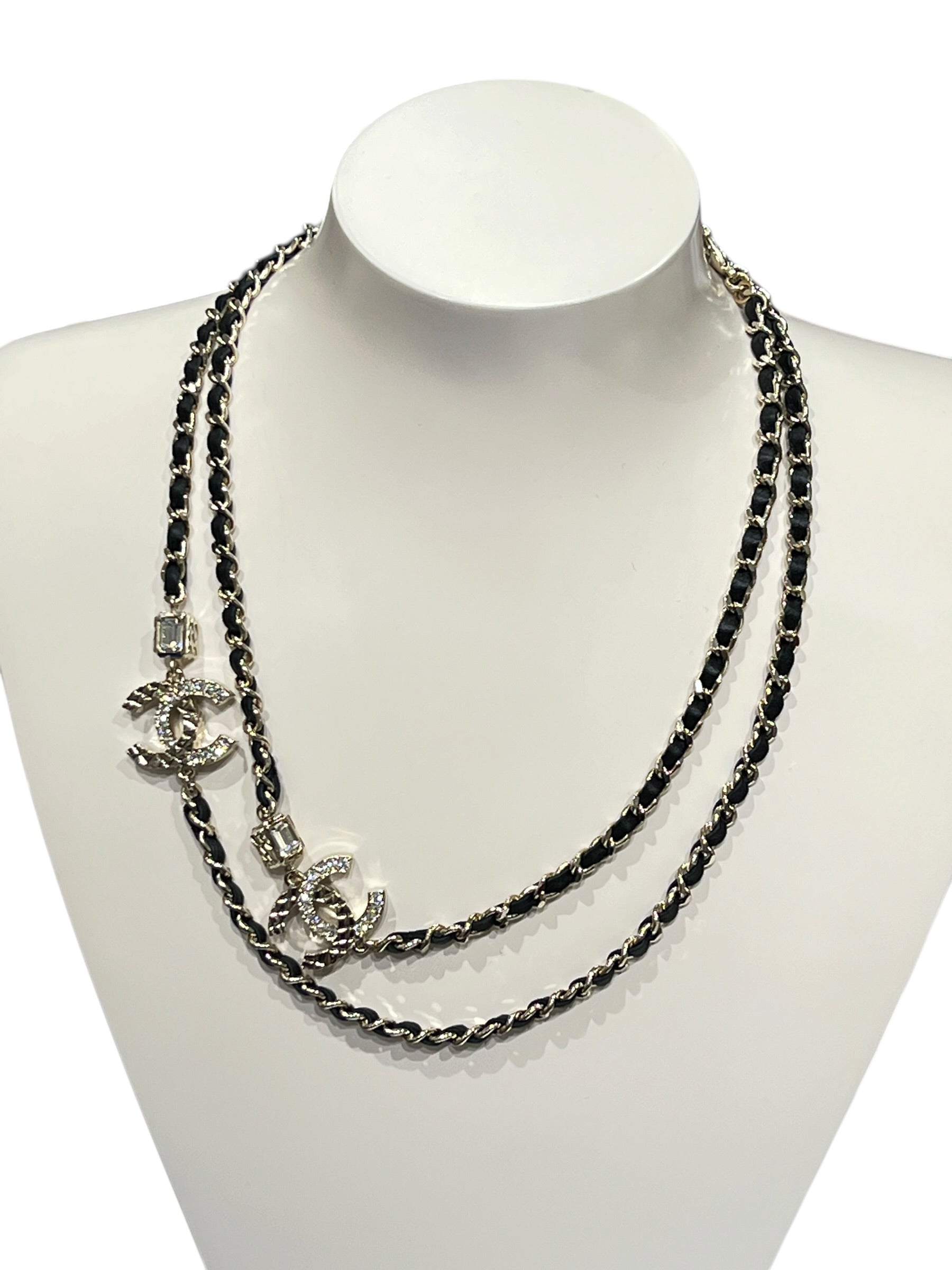 Chanel sautoir chaîne entrelacée de cuir