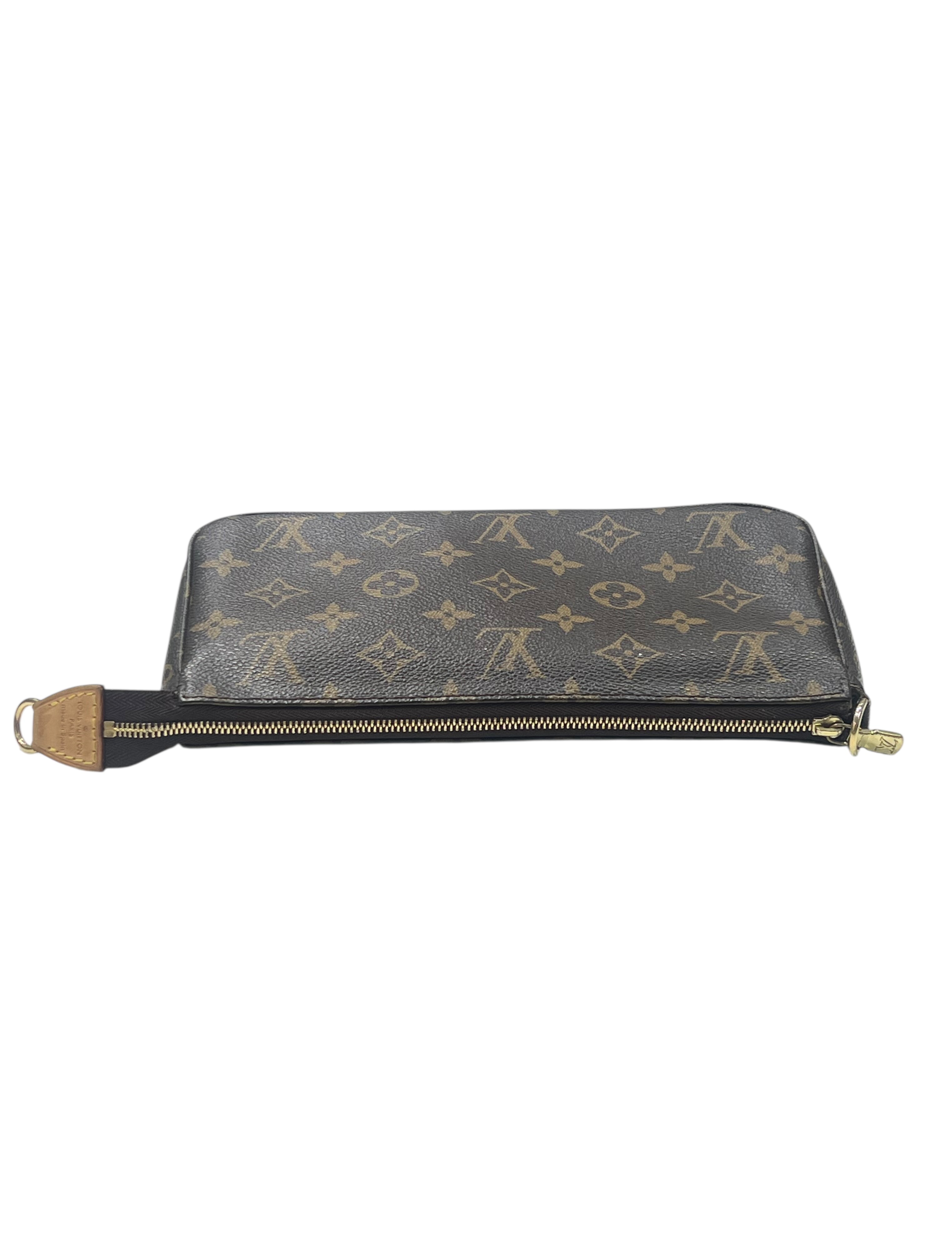 Louis Vuitton - pochette accessoires toile monogramme