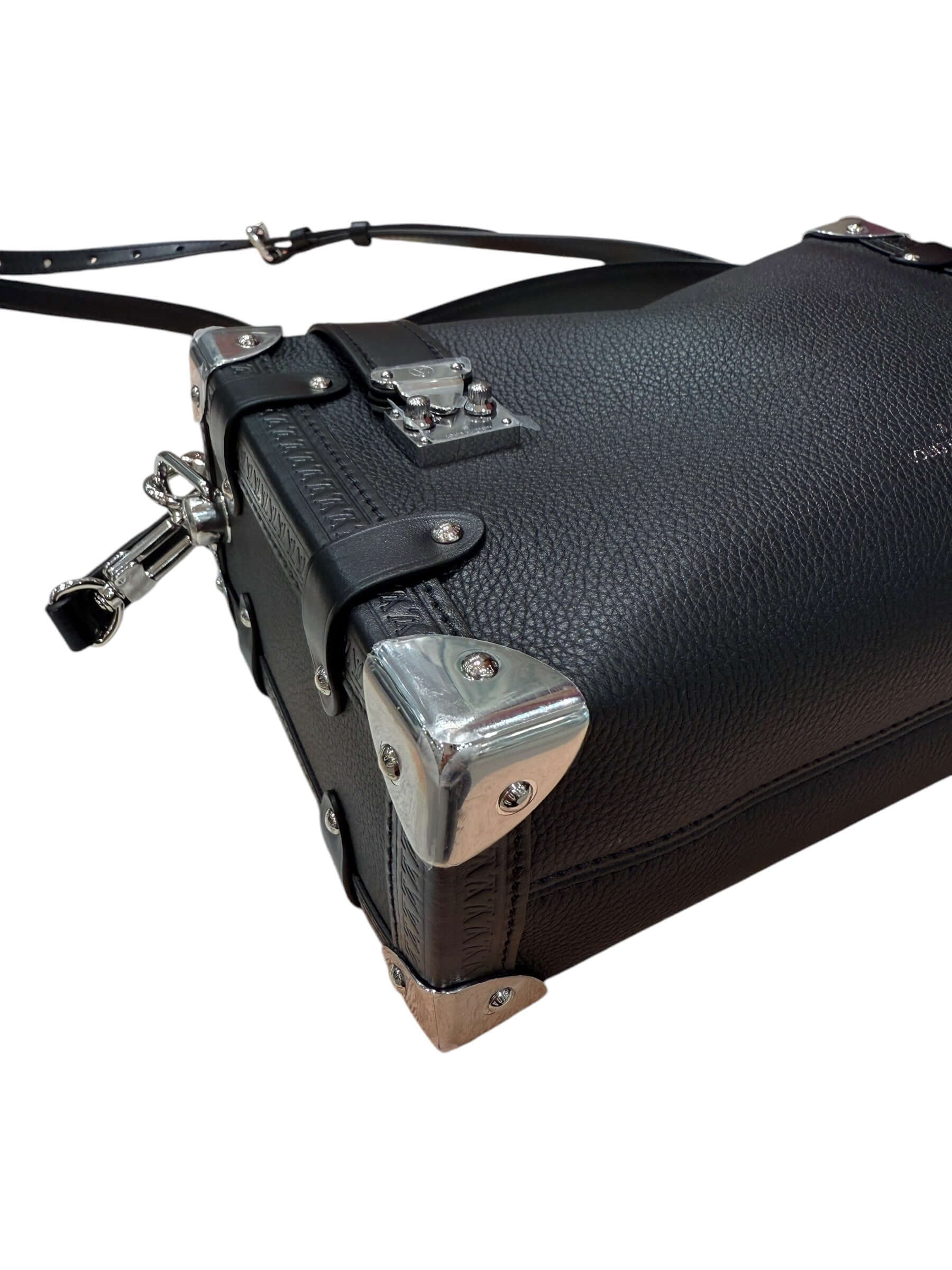 Louis Vuitton - Sac Side Trunk Moyen Modèle