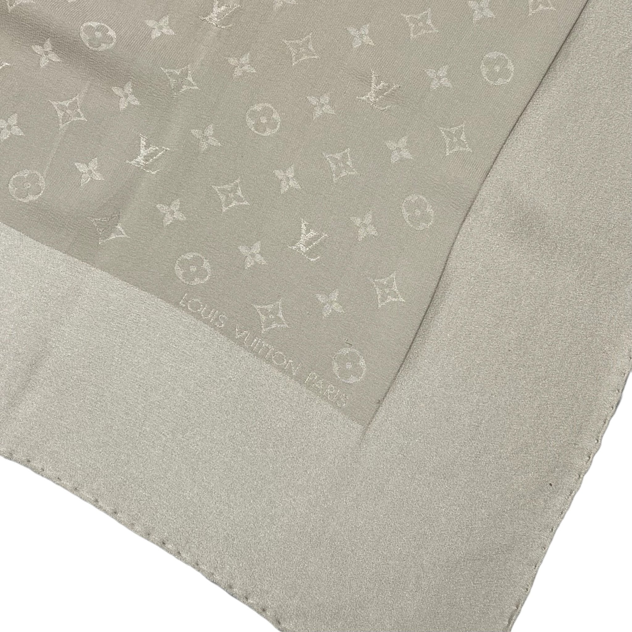 Louis Vuitton - Foulard