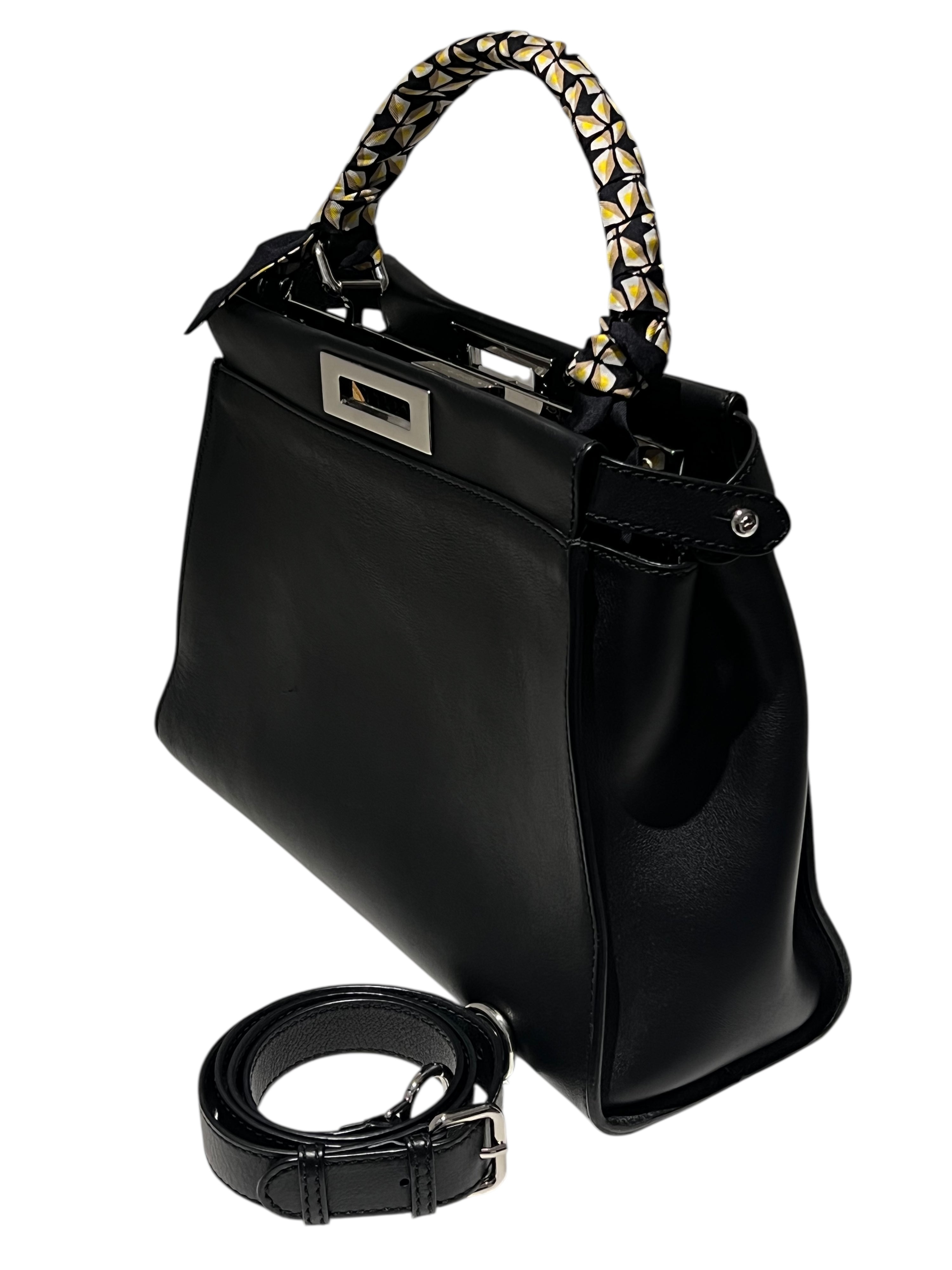 FENDI - Peekaboo-Tasche aus schwarzem Leder mit Python-Innenfutter
