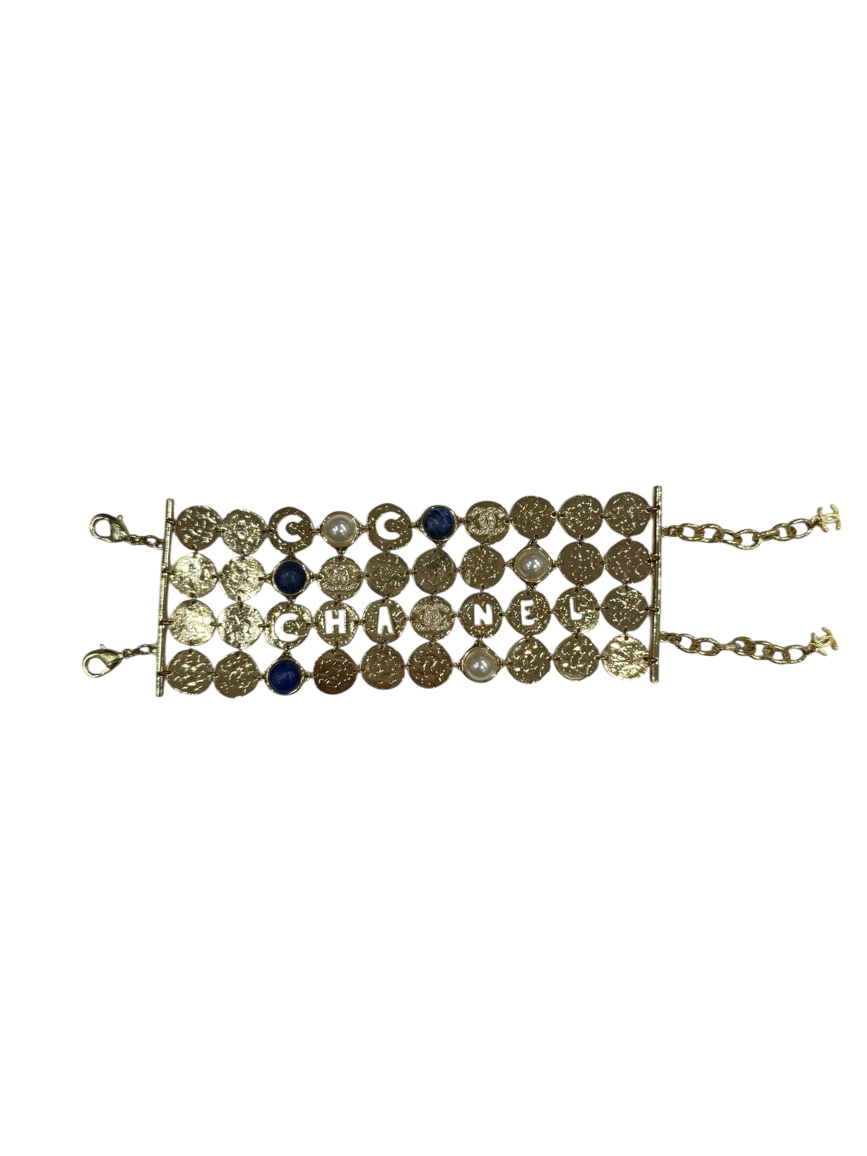 Chanel - Bracelet Multirangs Médaillons | Les Folies d’Eugénie