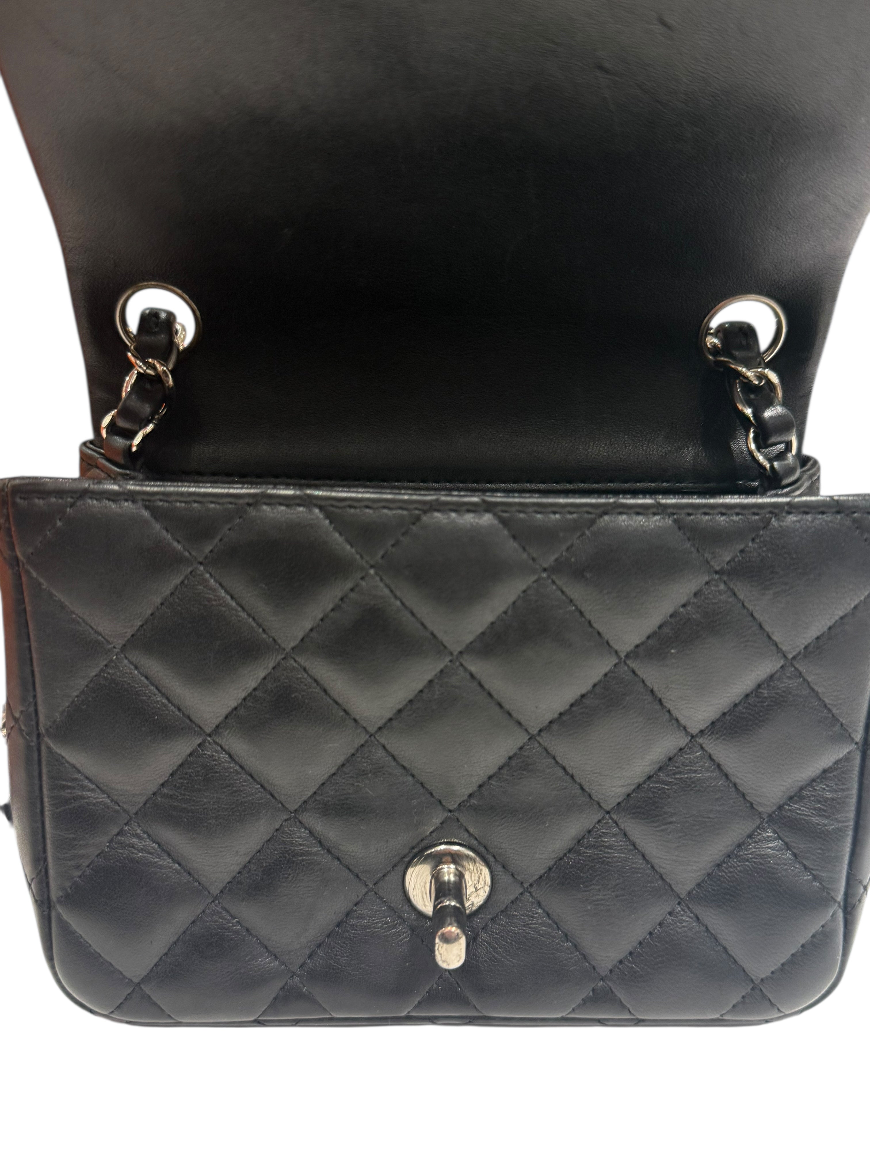 Chanel - Sac classique flap small