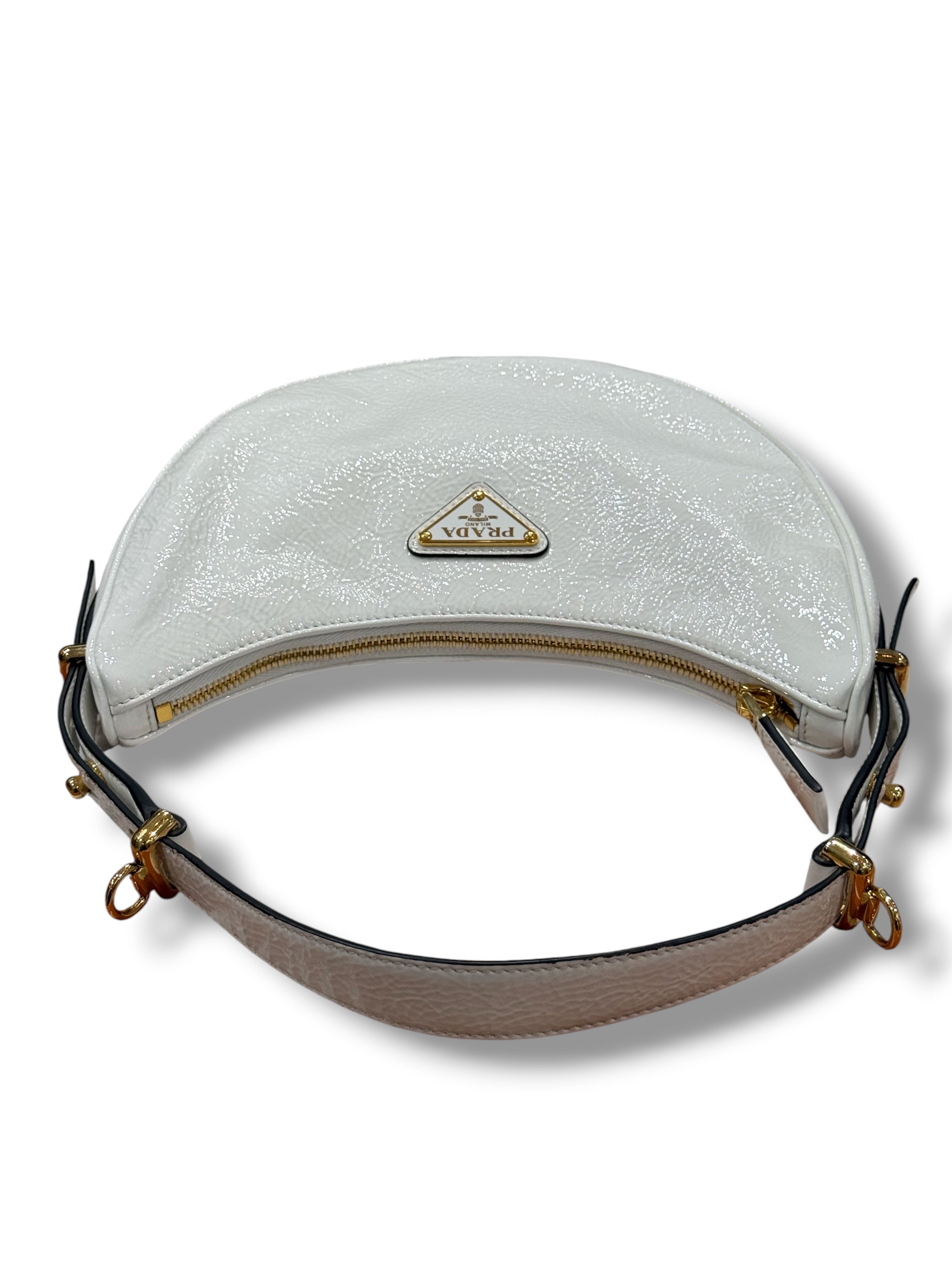 Prada - Borsa arcuata in pelle naplak bianca PM