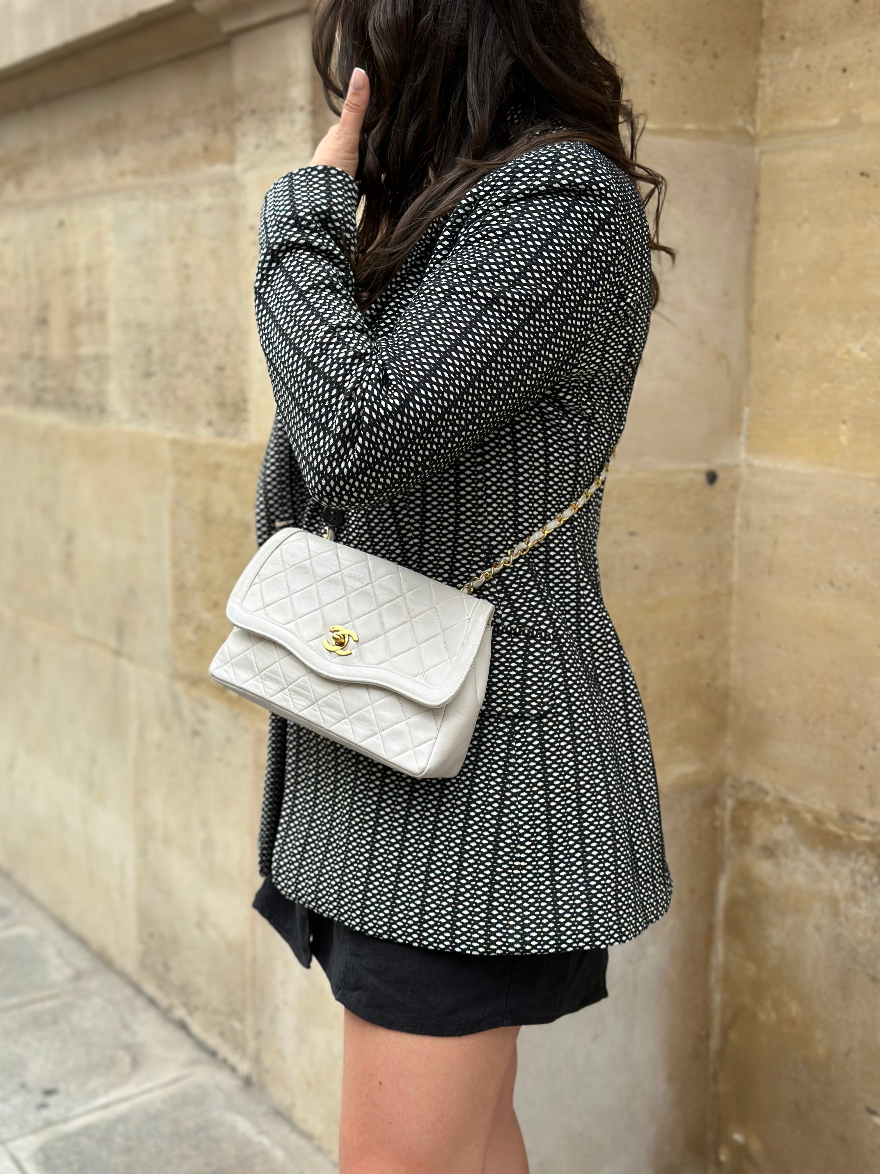 샤넬 - 빈티지 화이트 백