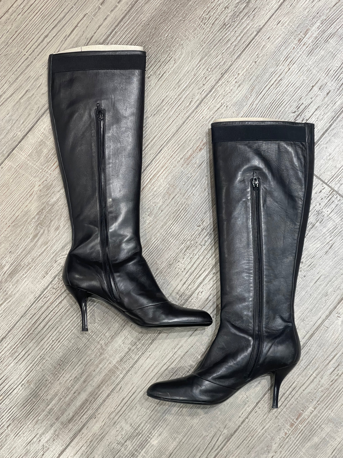 Ferragamo - Black leather boots T39