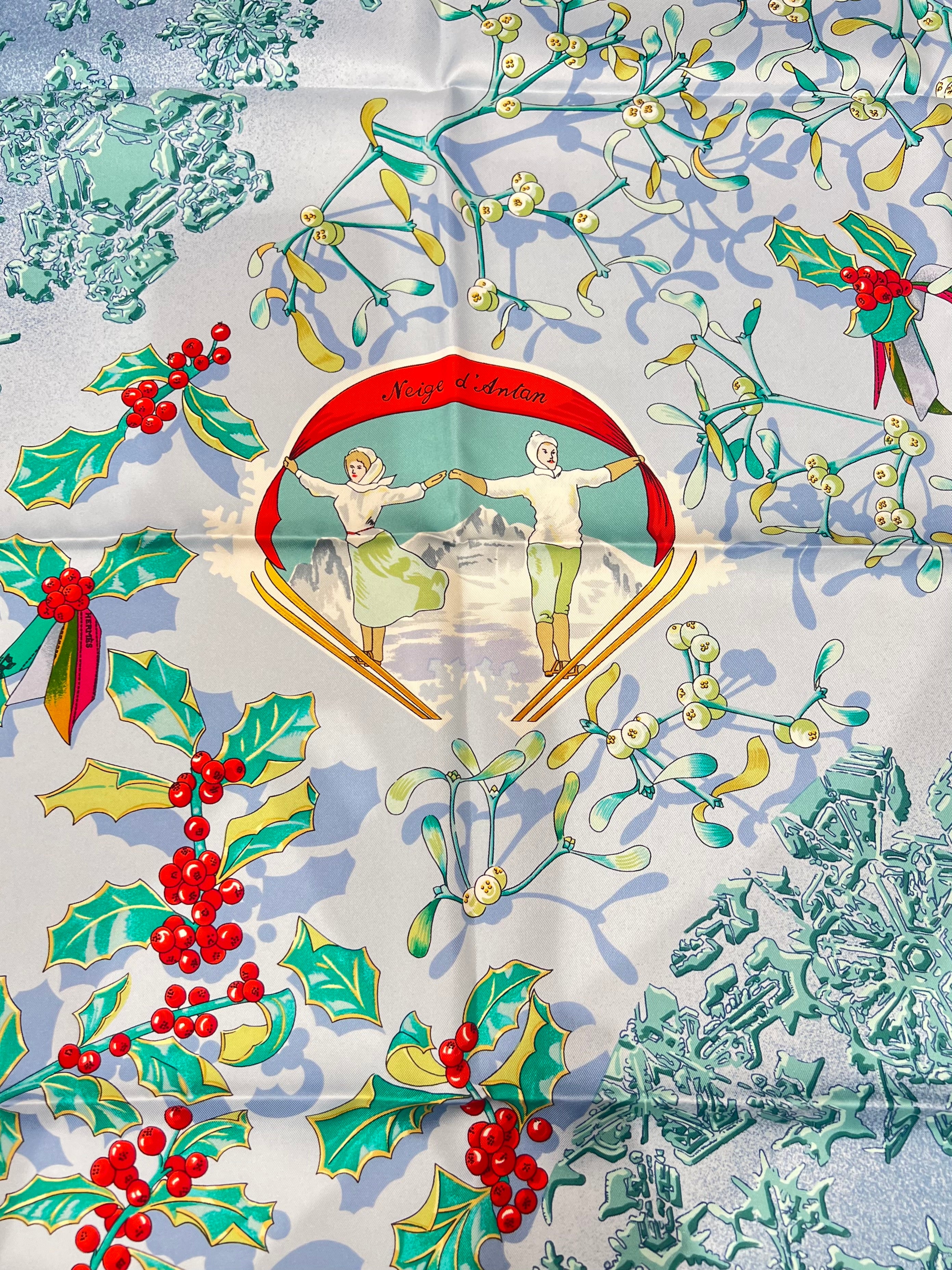 Hermès - Carrés 90 « Neige d’Antan »