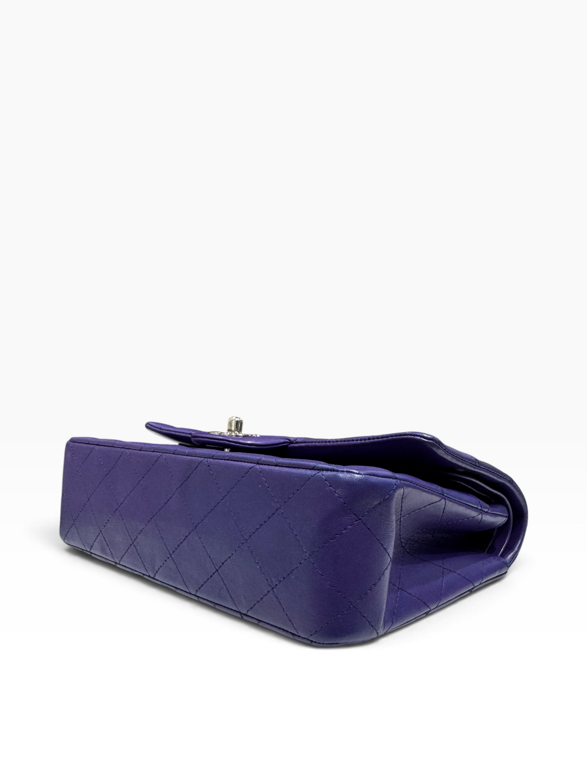Chanel - Sac Timeless Medium Double flag matelassé violet