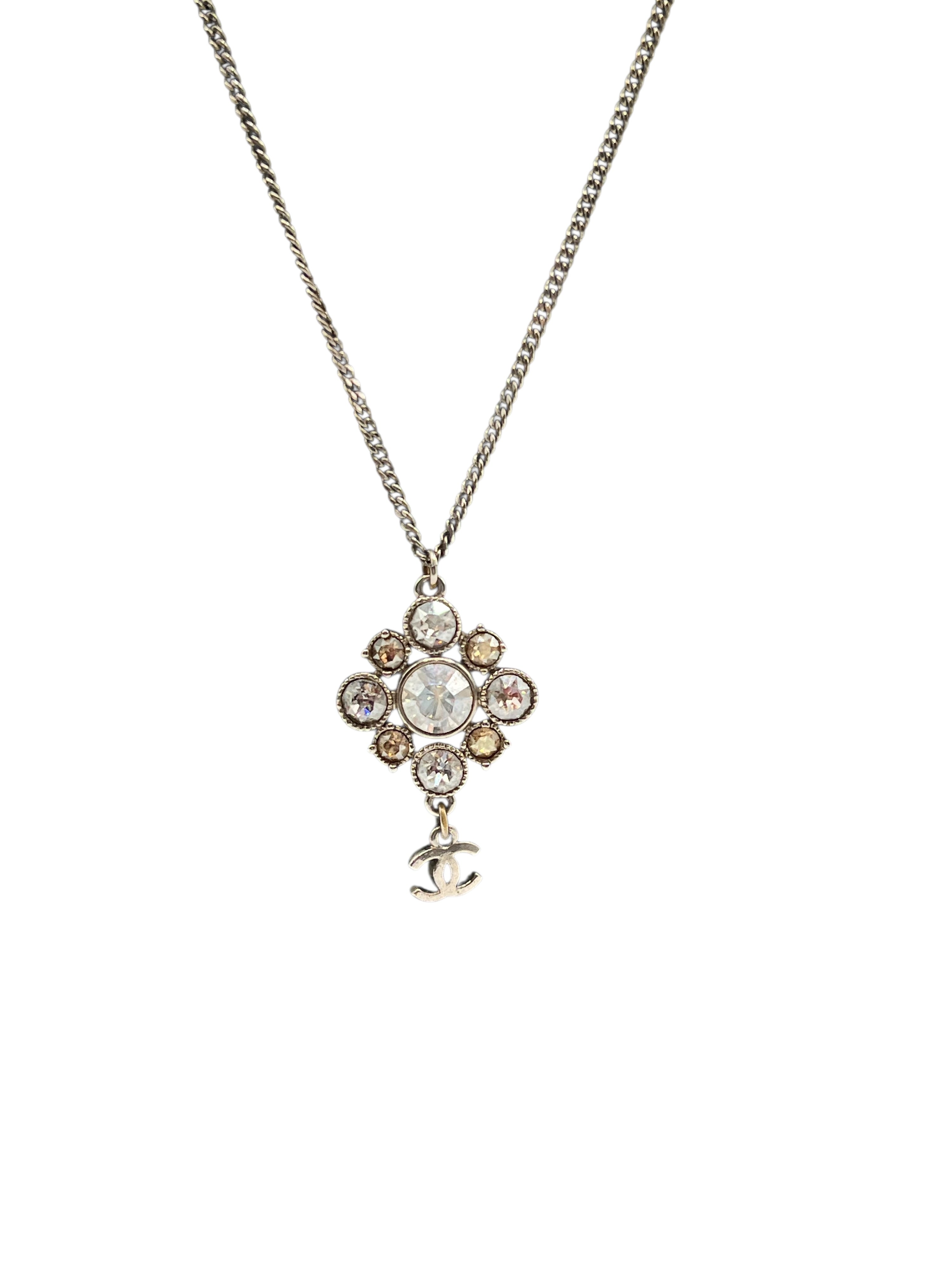 Chanel - Collier pendentif strass