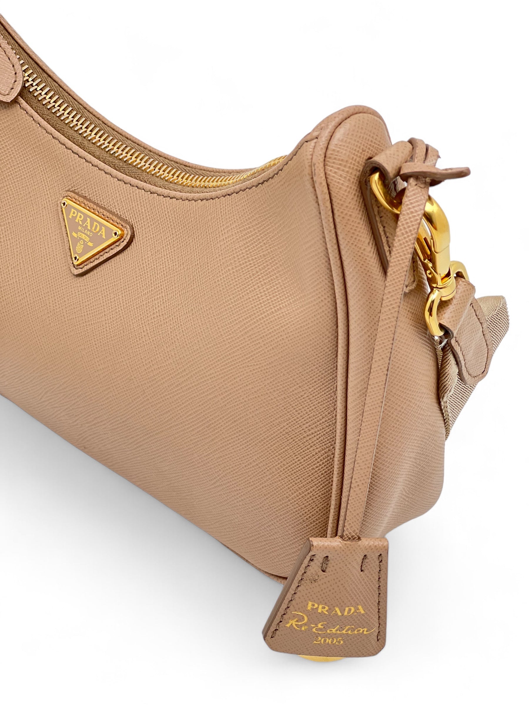 Prada - Sac Prada Ré-edition 2005 en cuir Saffiano