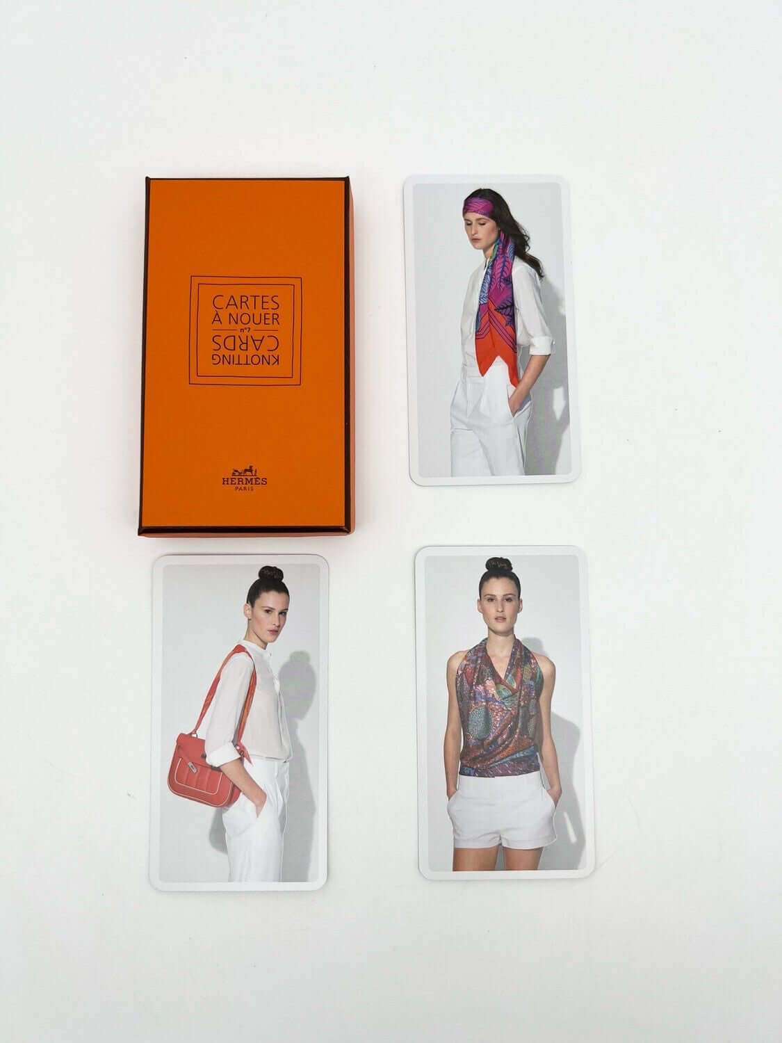 Hermès - Accessoire Carte à nouer n7
