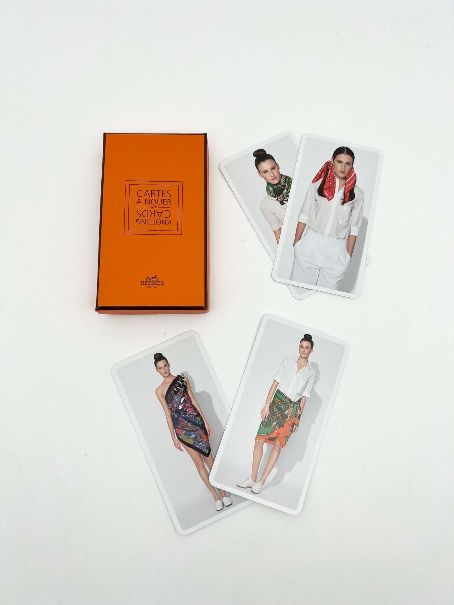 Hermès - Accessoire Carte à nouer n7
