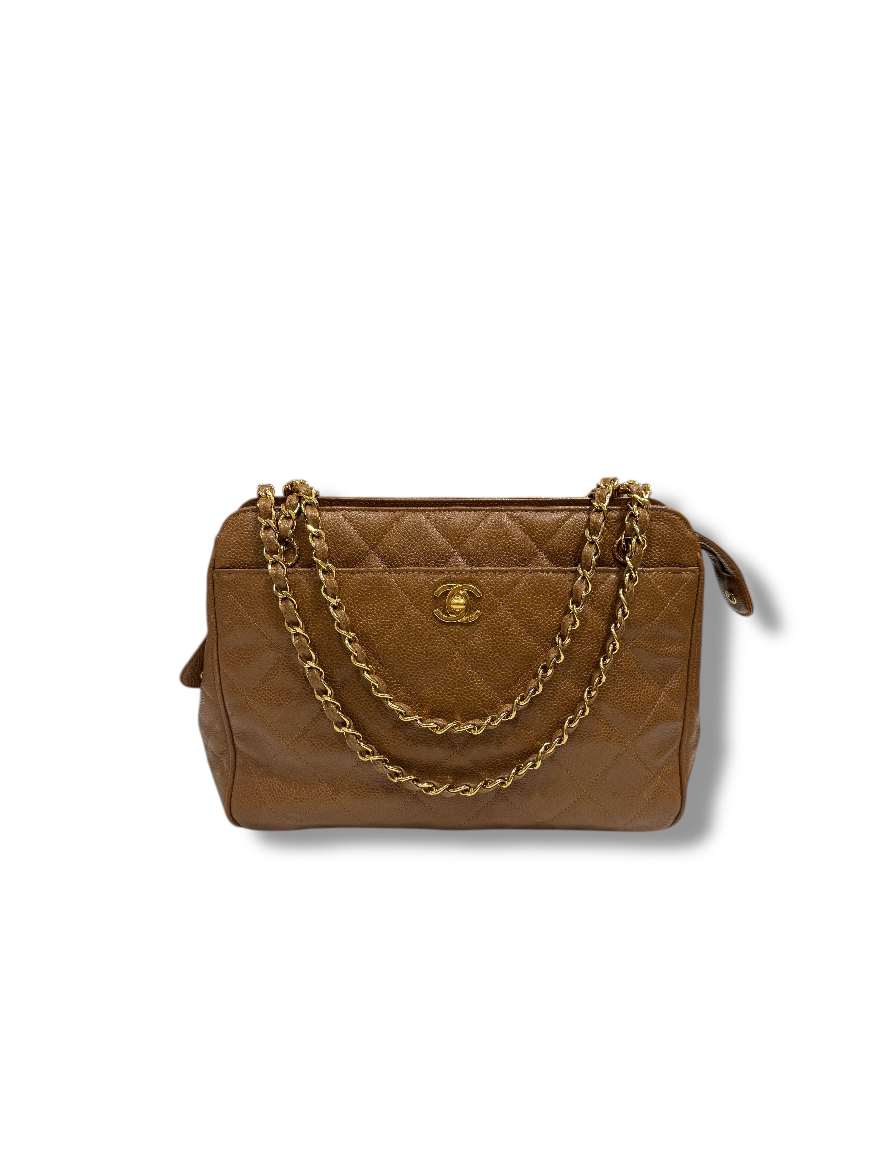 Chanel - Sac petit allongé mademoiselle vintage en cuir caviar camel