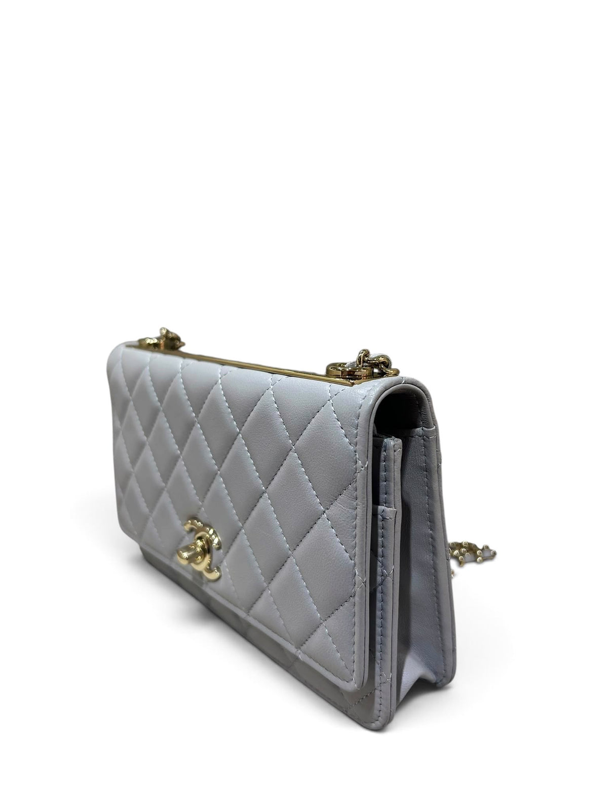 Chanel - Wallet on Chain with gold-tone plaque