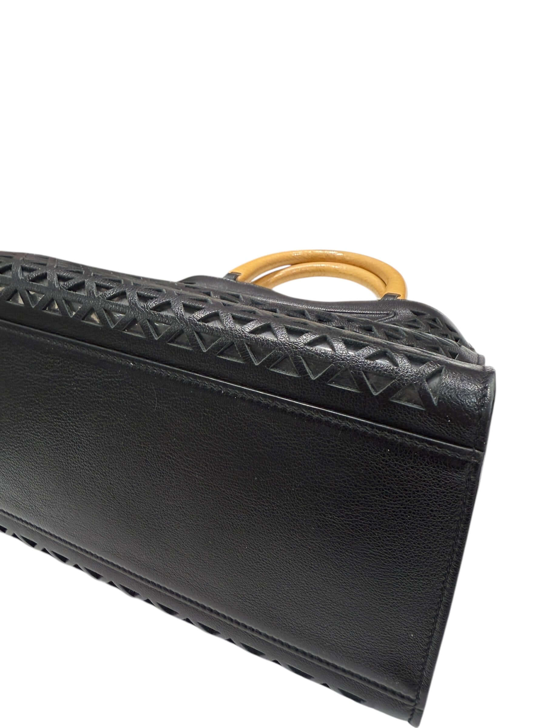 Prada - Sac panier en cuir noir