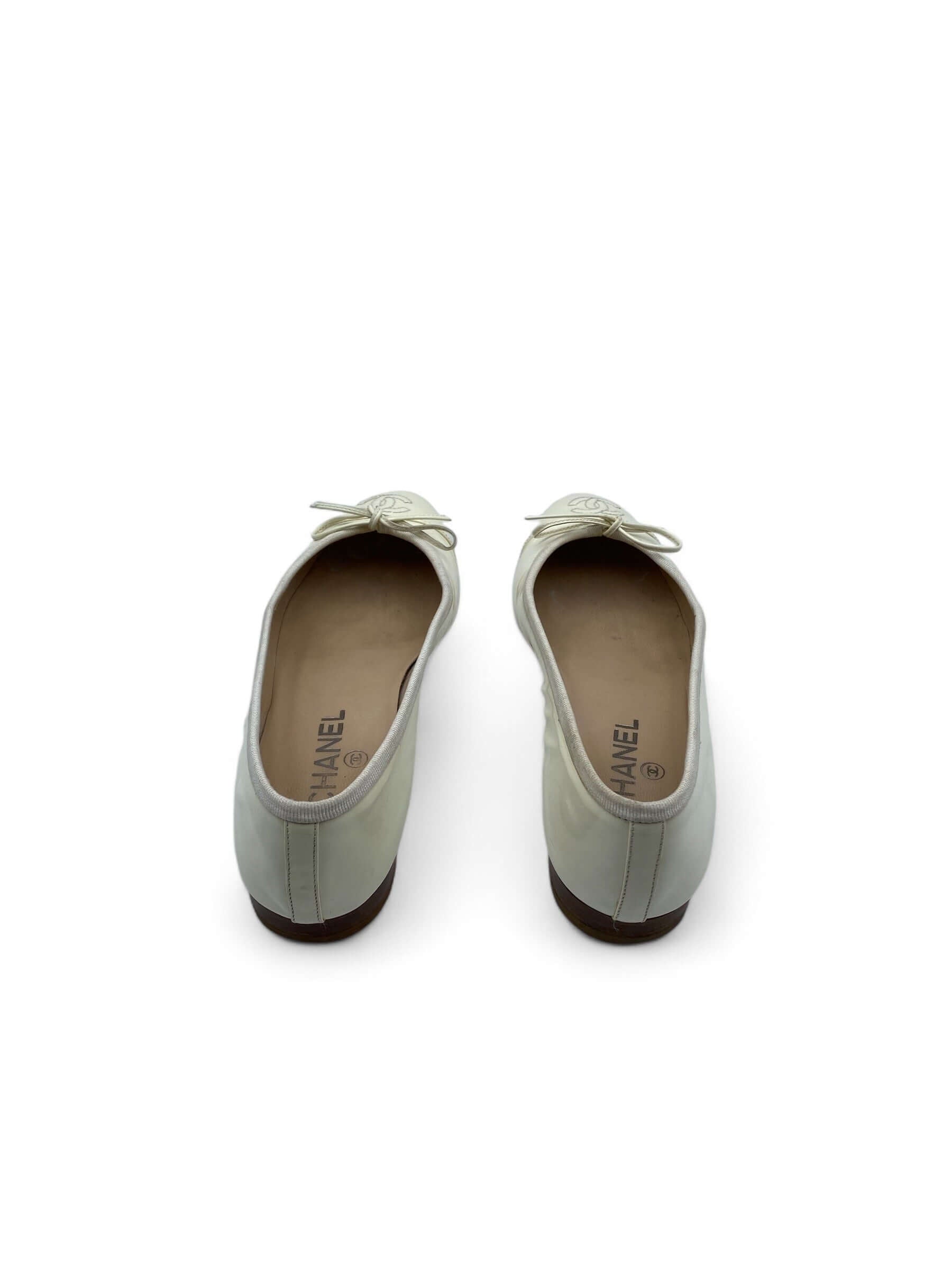 Chanel - Ballerine classique blanche T38