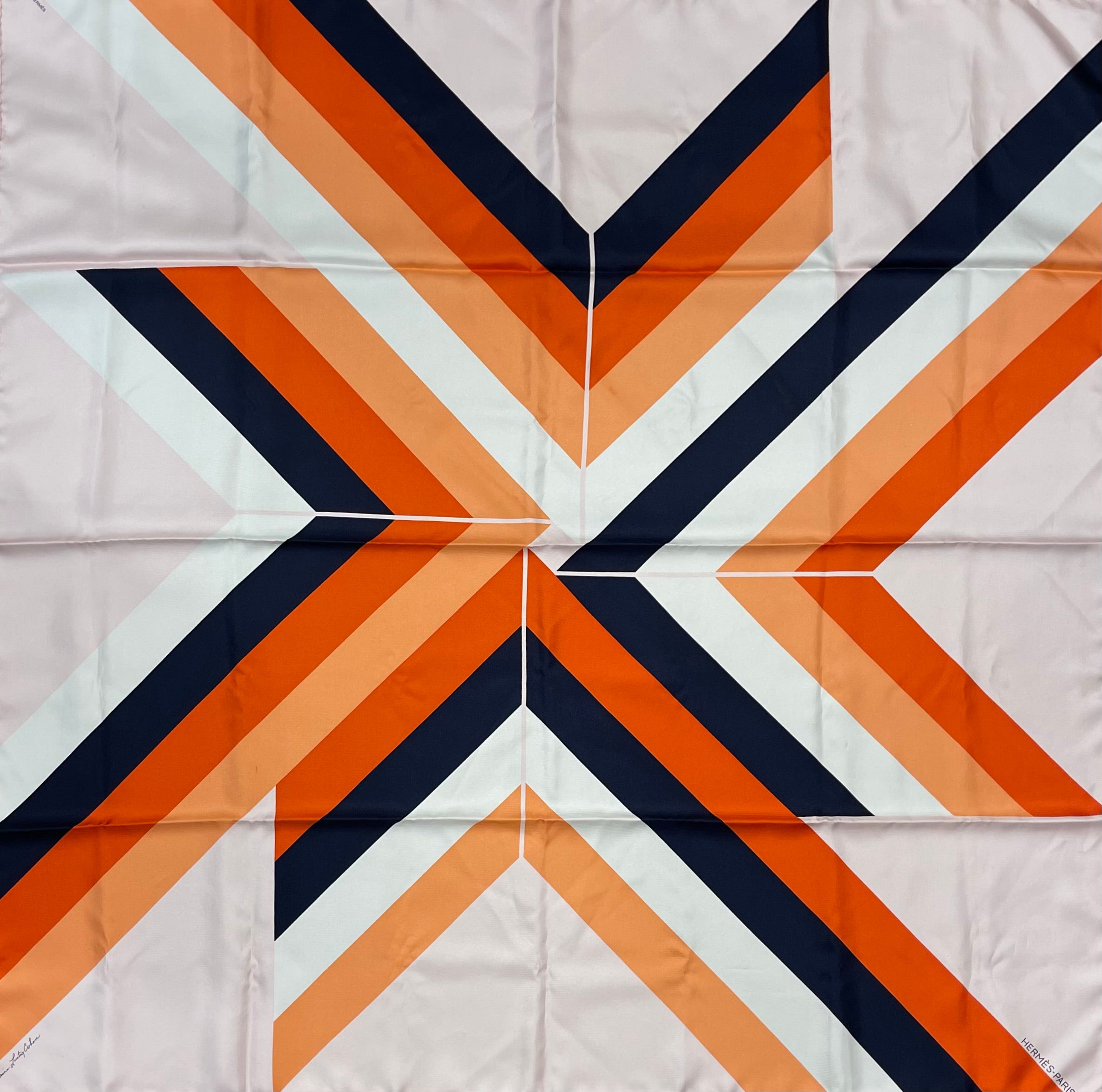 Hermès - Carré 90 « Centered Rhyme »