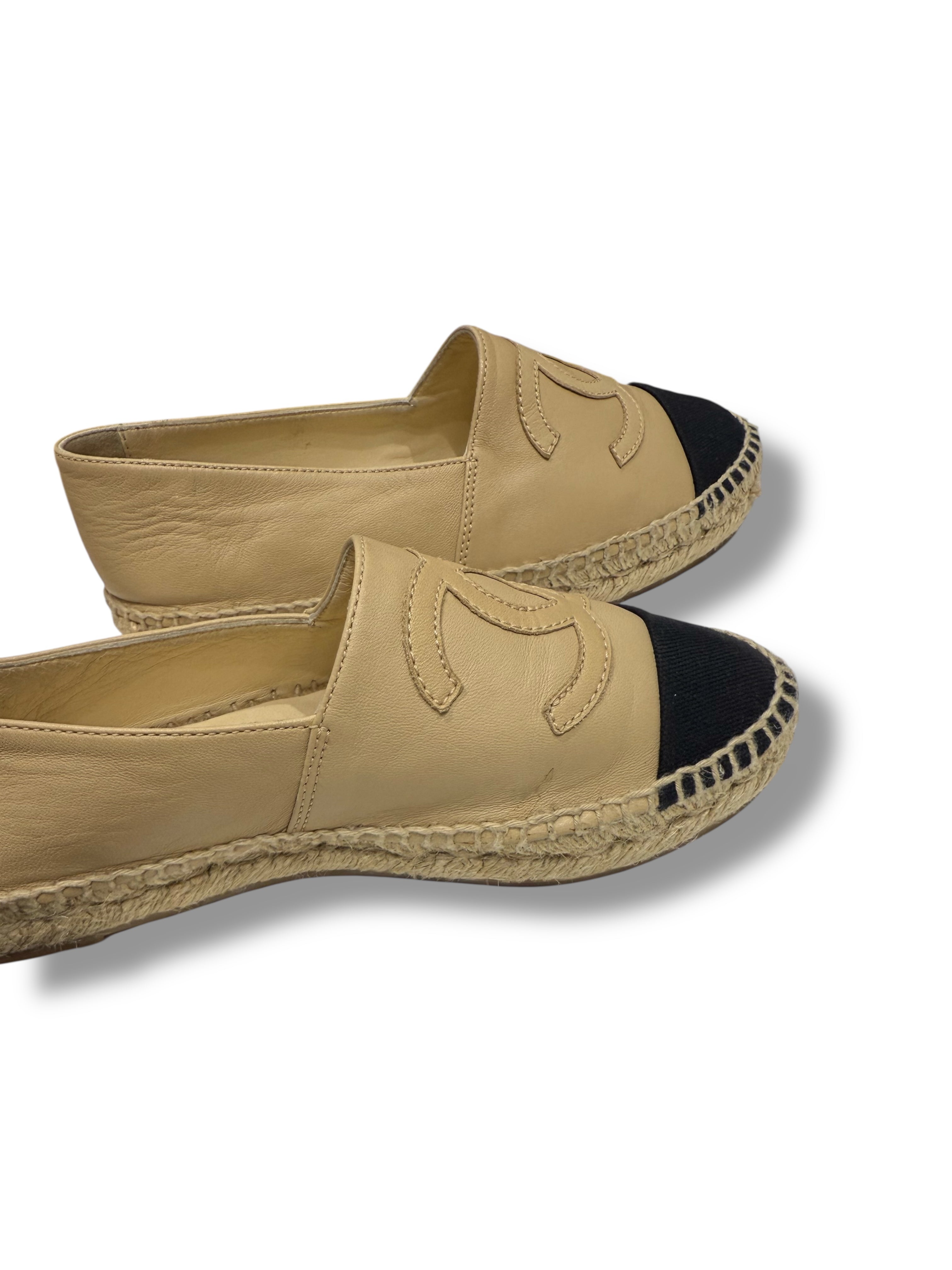 Chanel - Espadrilles bicolores beige/noir T36