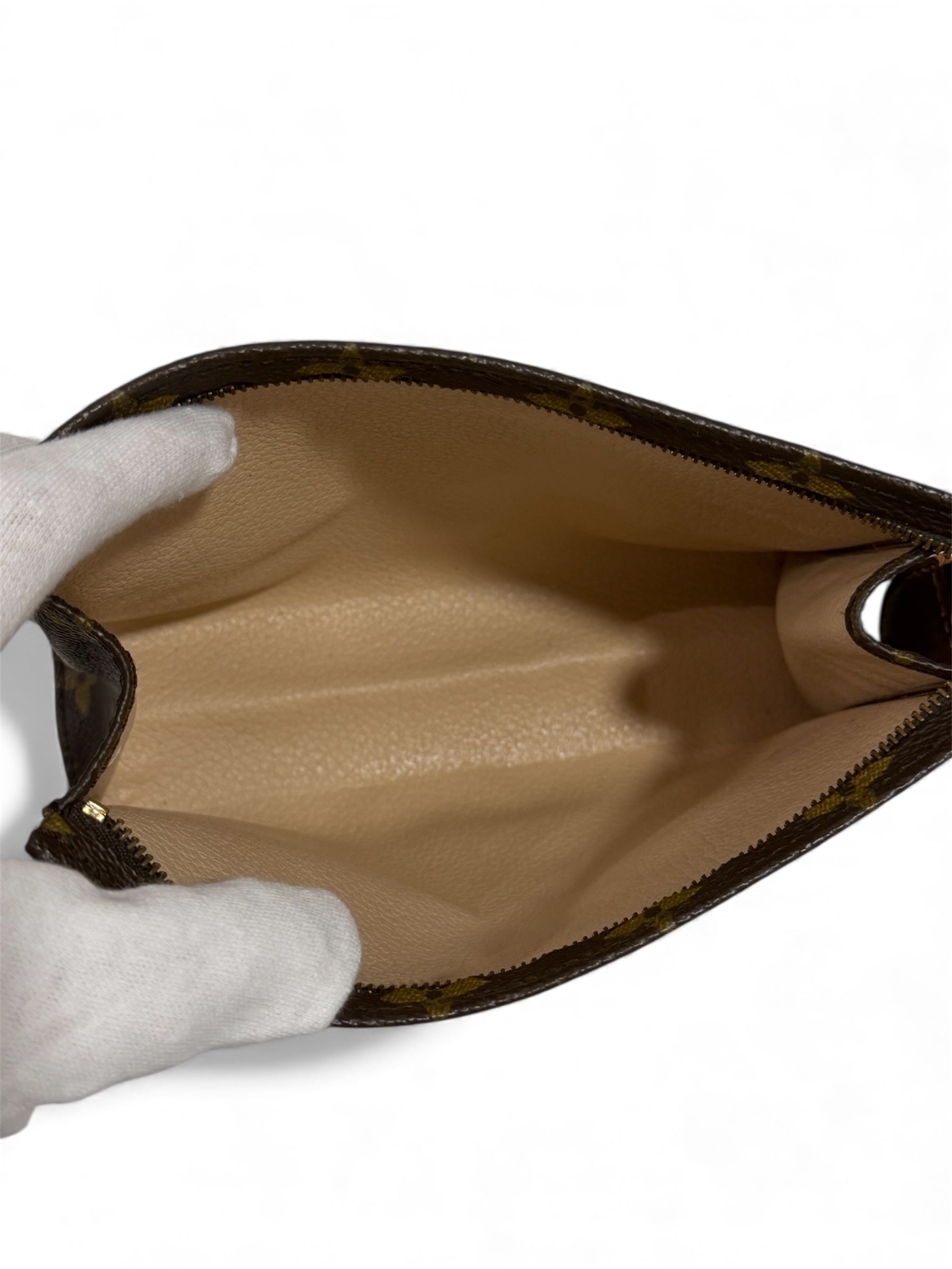 Louis Vuitton - Pochette de voyage PM Monogram