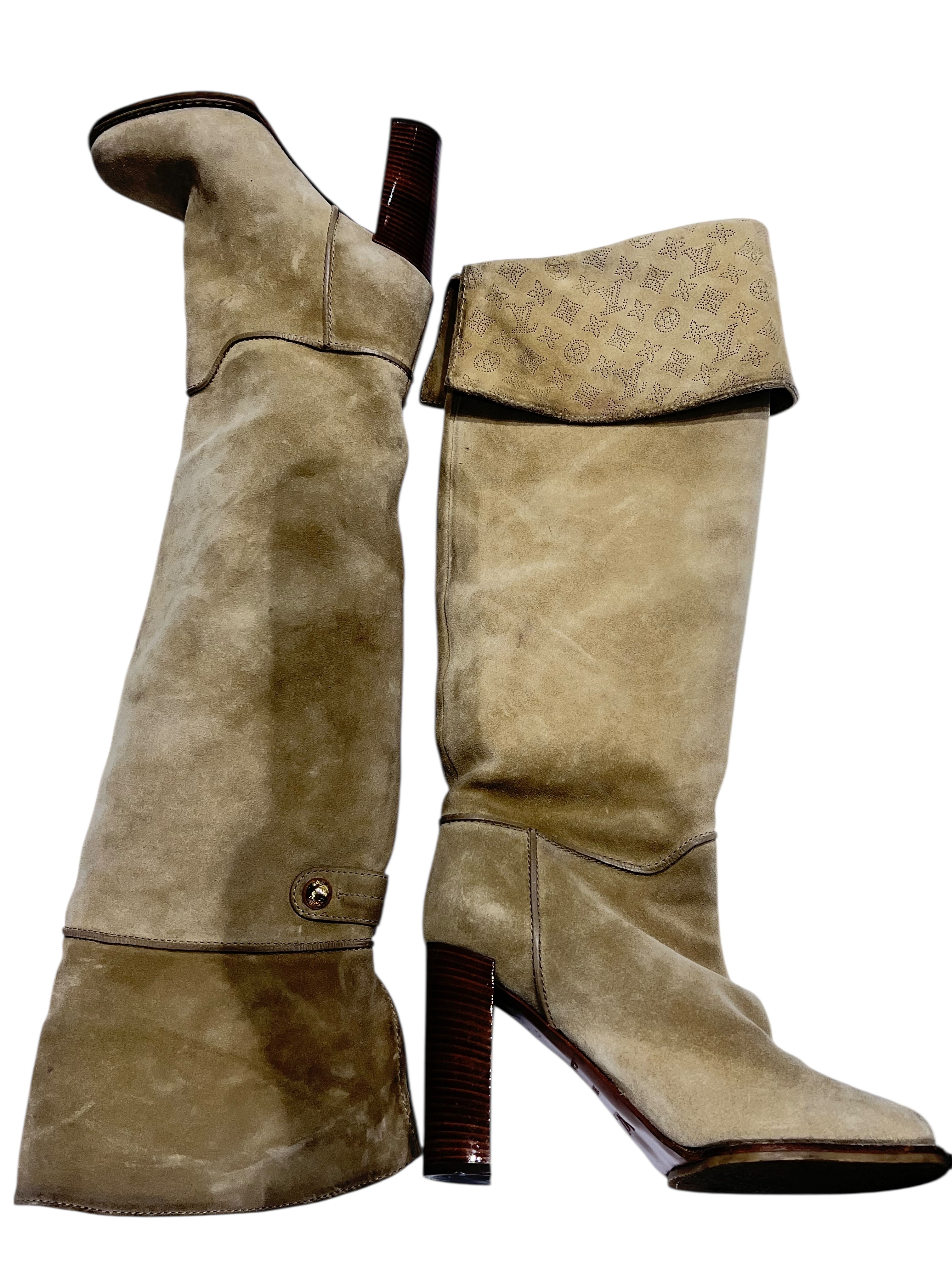 Louis Vuitton - Bottes hautes en daim monogramme brodé T39,5