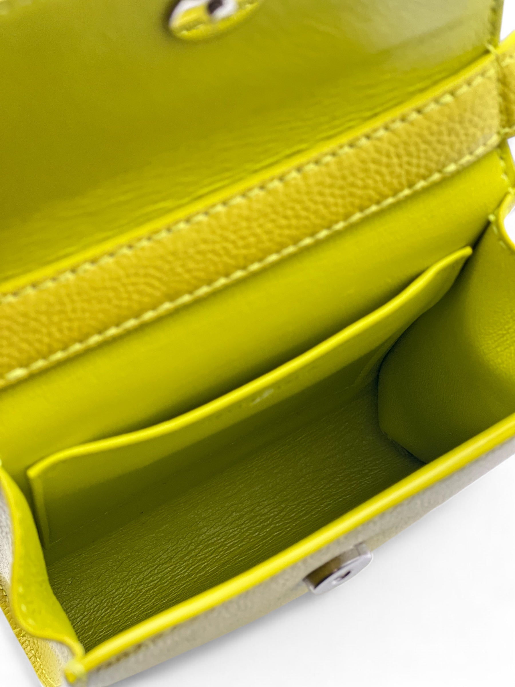 Balenciaga – Handyhalter