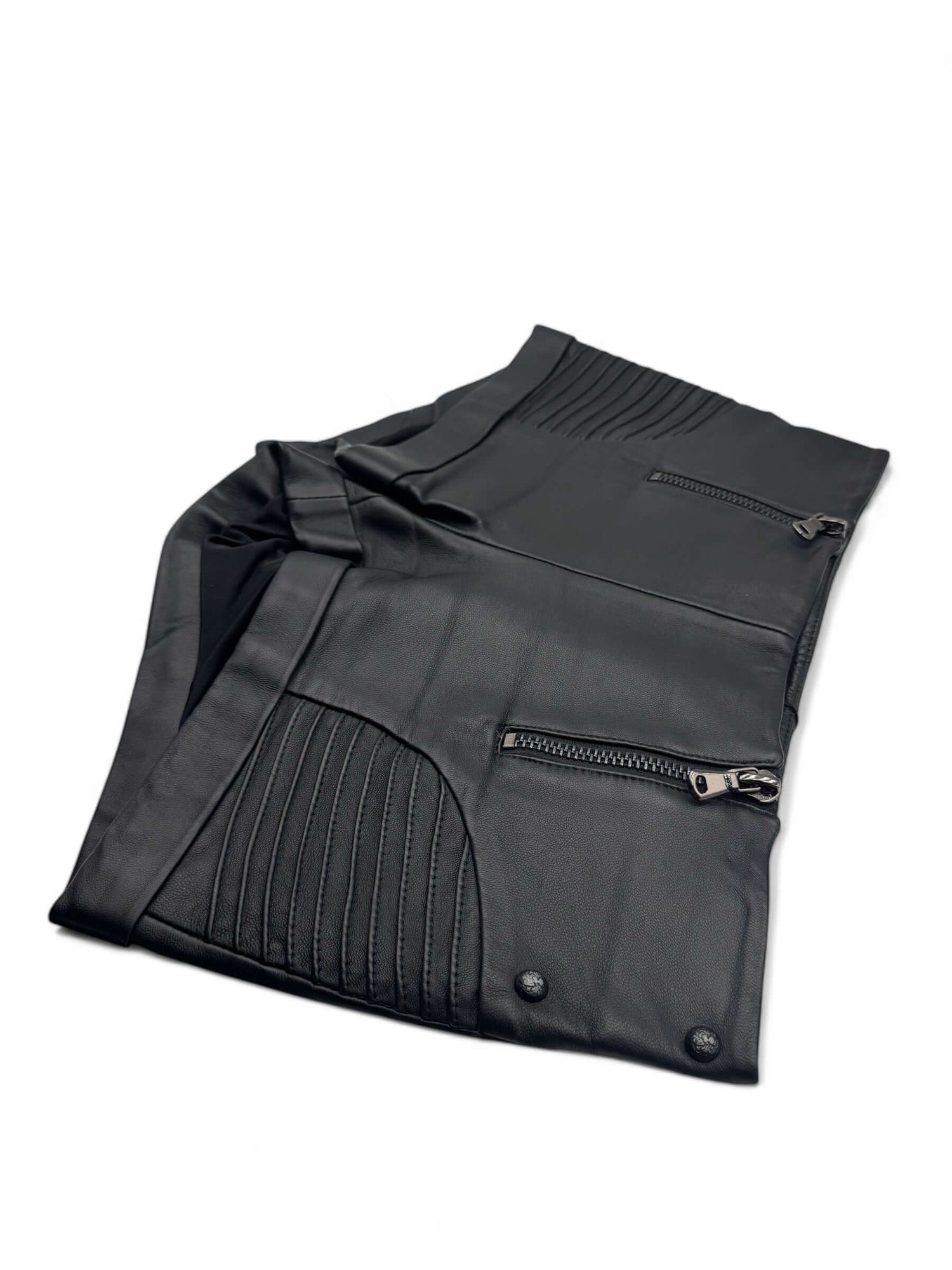 Balmain – Short und T36 hinzufügen