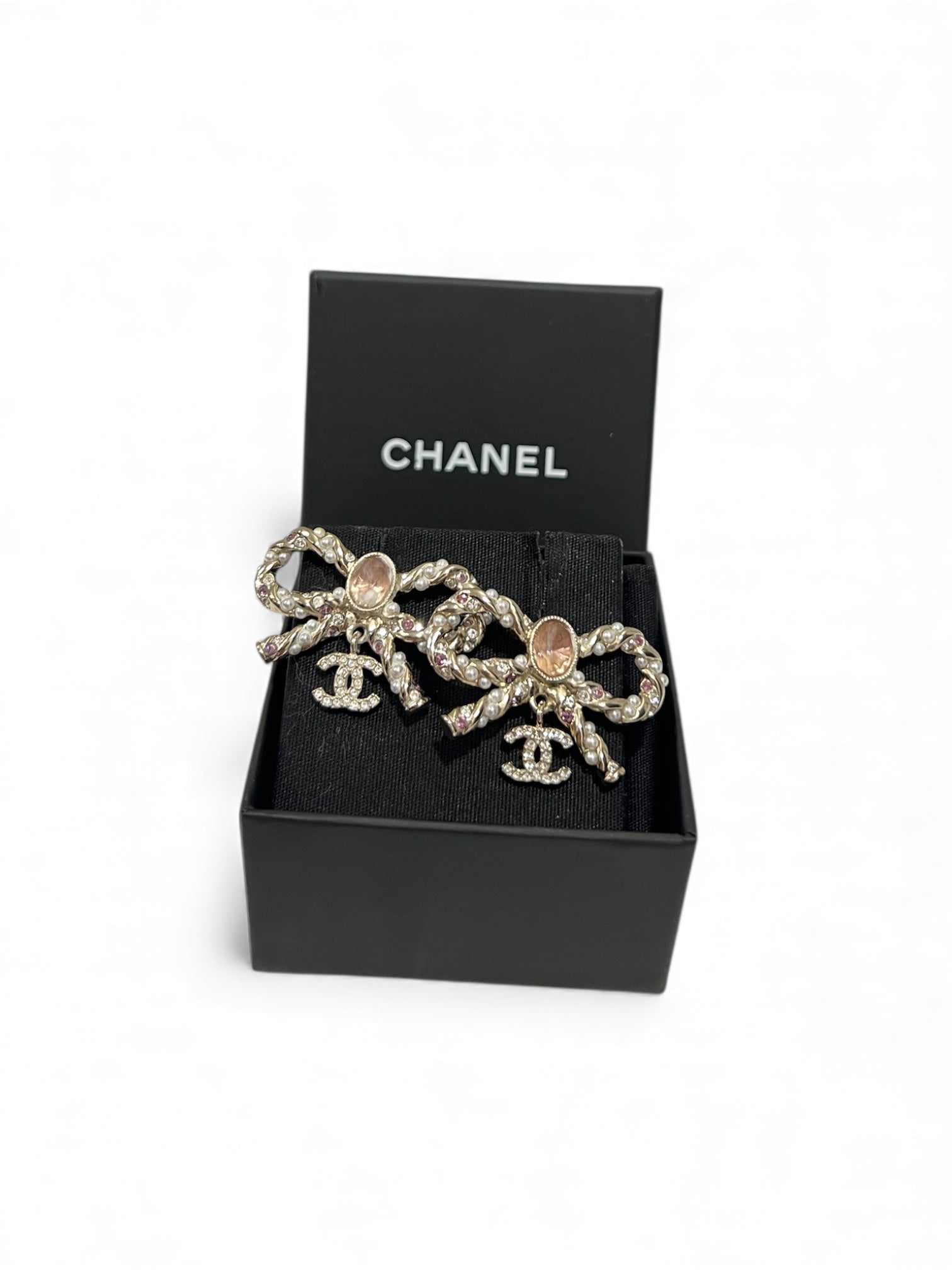 Chanel - Bow earrings with rhinestones and pearls
