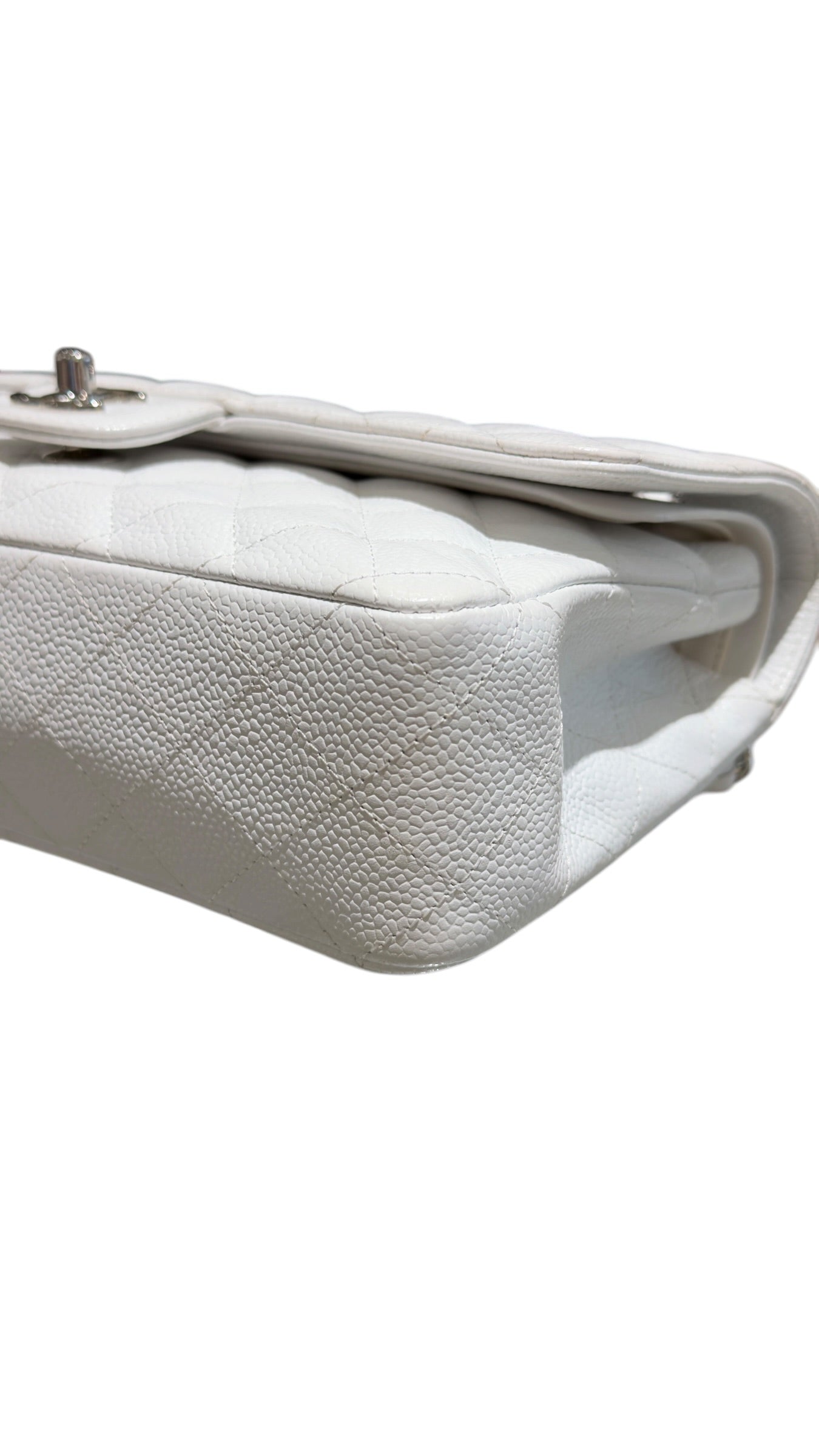 Chanel - Sac Timeless Moyen blanc caviar