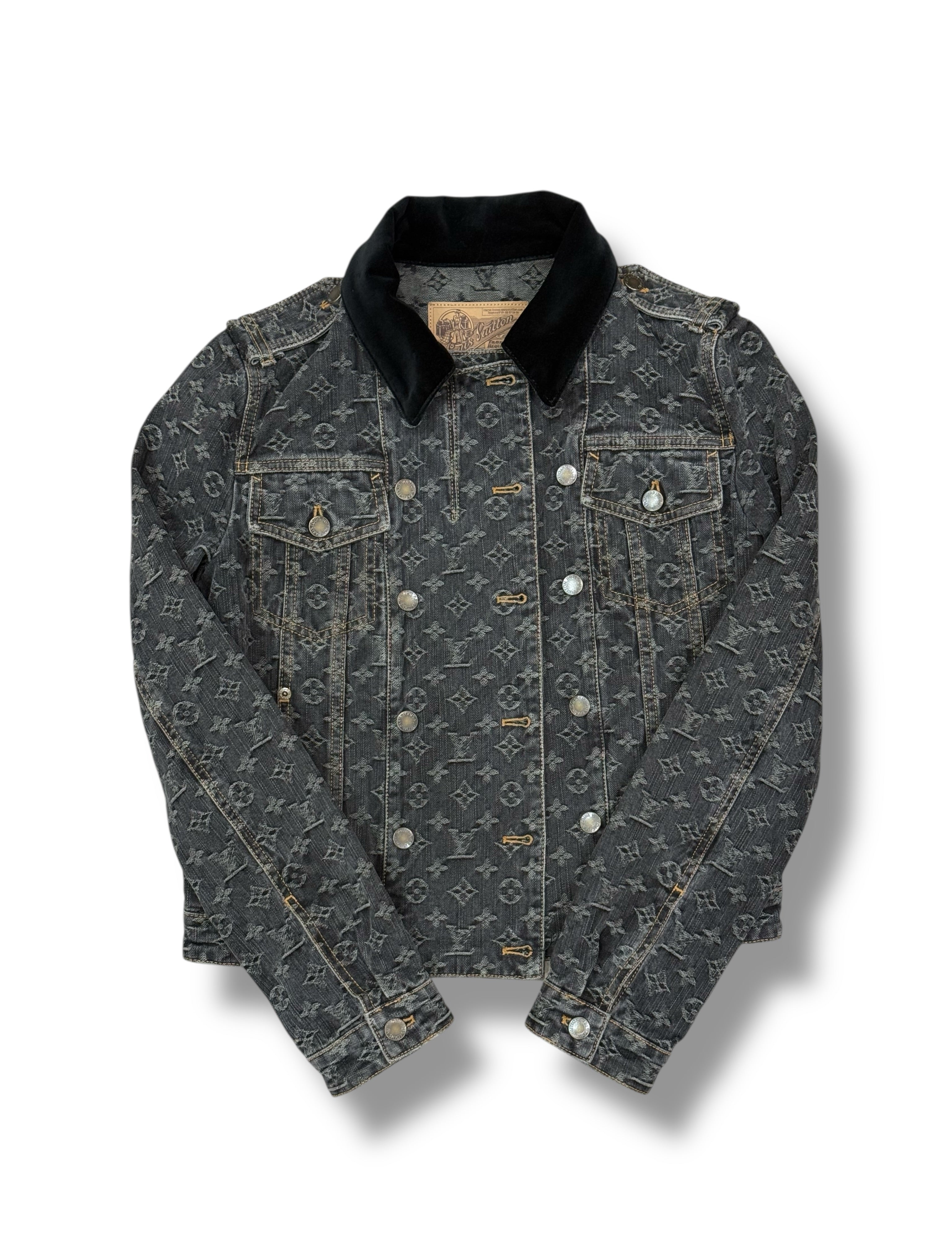 Louis Vuitton - Veste en jean gris monogramme T38