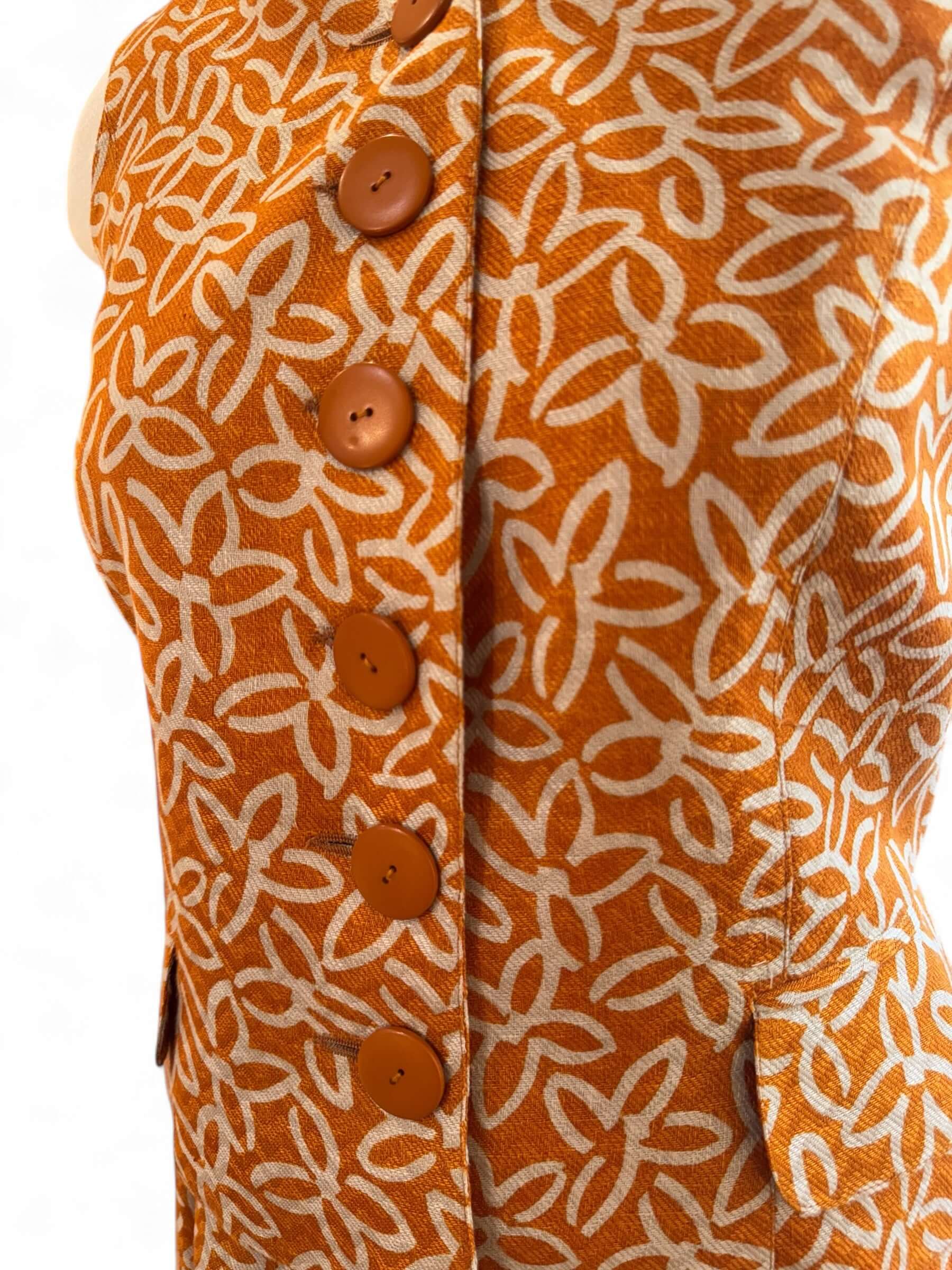 클로에 - 오렌지 재킷