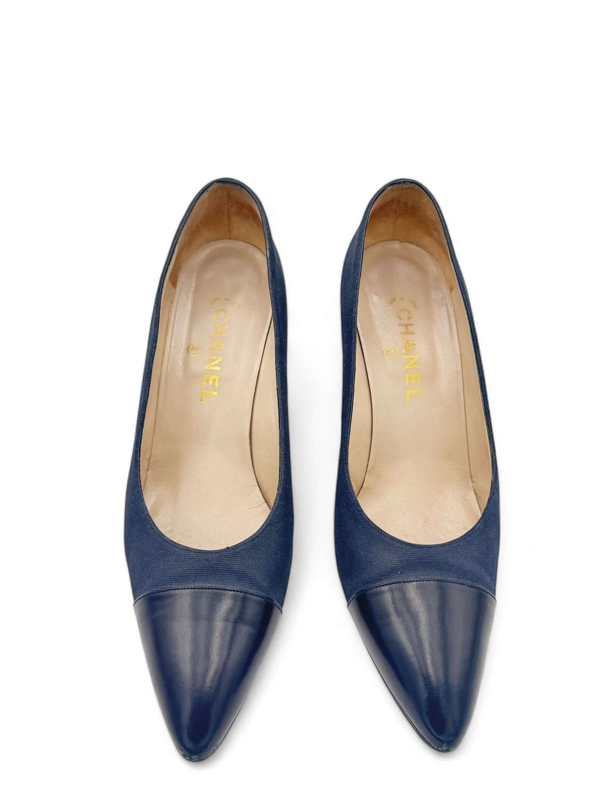 Chanel - Two-tone pump