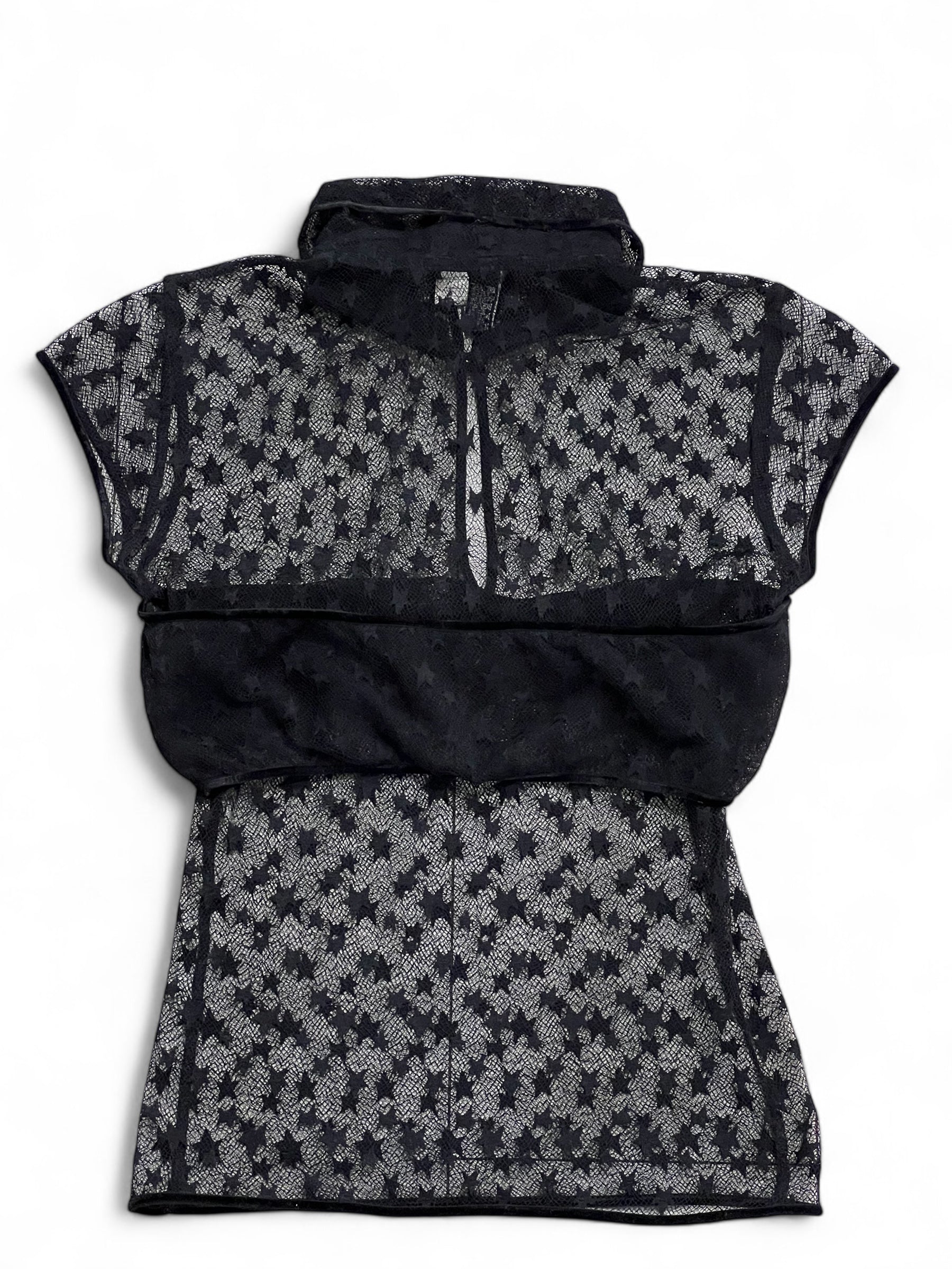 Chanel - T-Shirt en dentelle T36