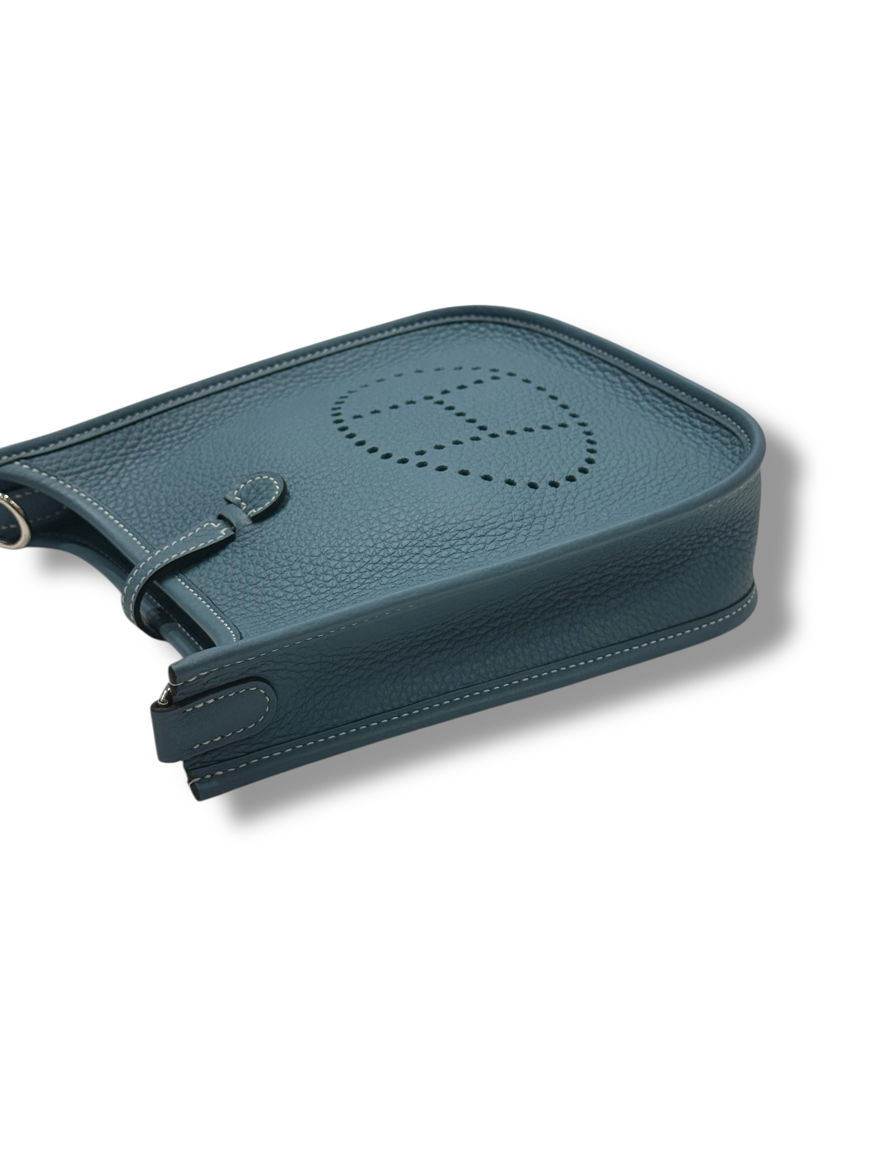 Hermès - Sac Evelyne 16 New Bleu Jean PHW | Les Folies d’Eugénie