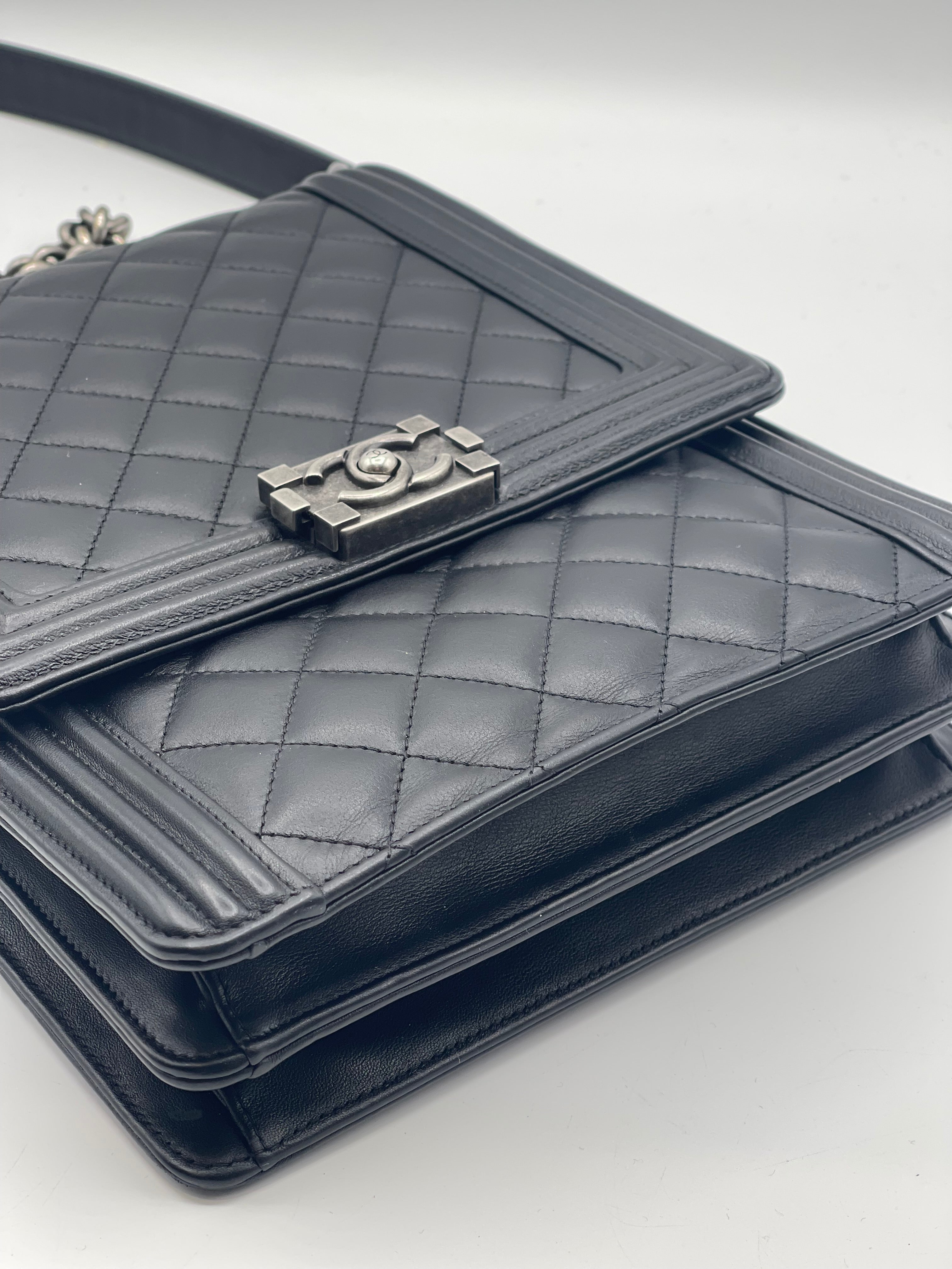 Chanel - Sac Boy allongé