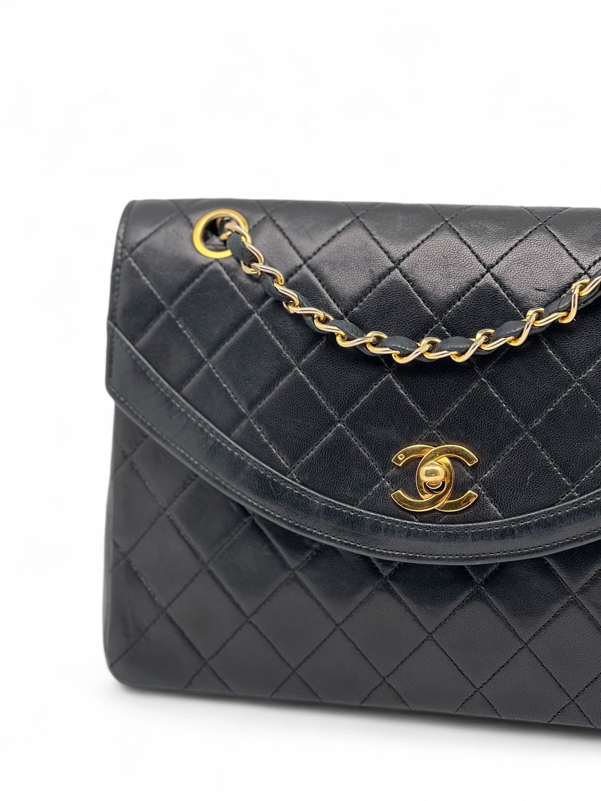 Chanel - Vintage quilted bag