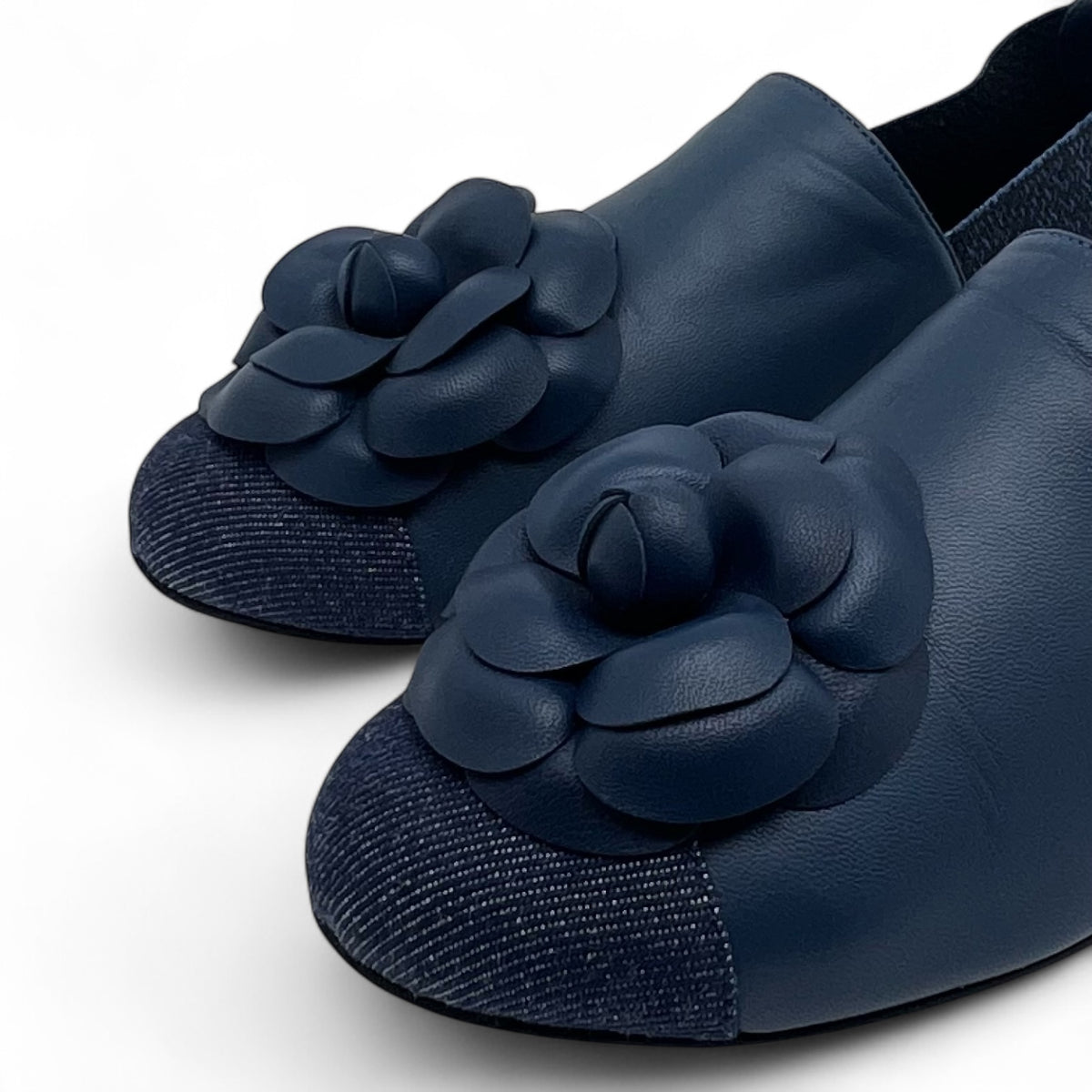 Chanel – Kamelien-Espadrilles T37
