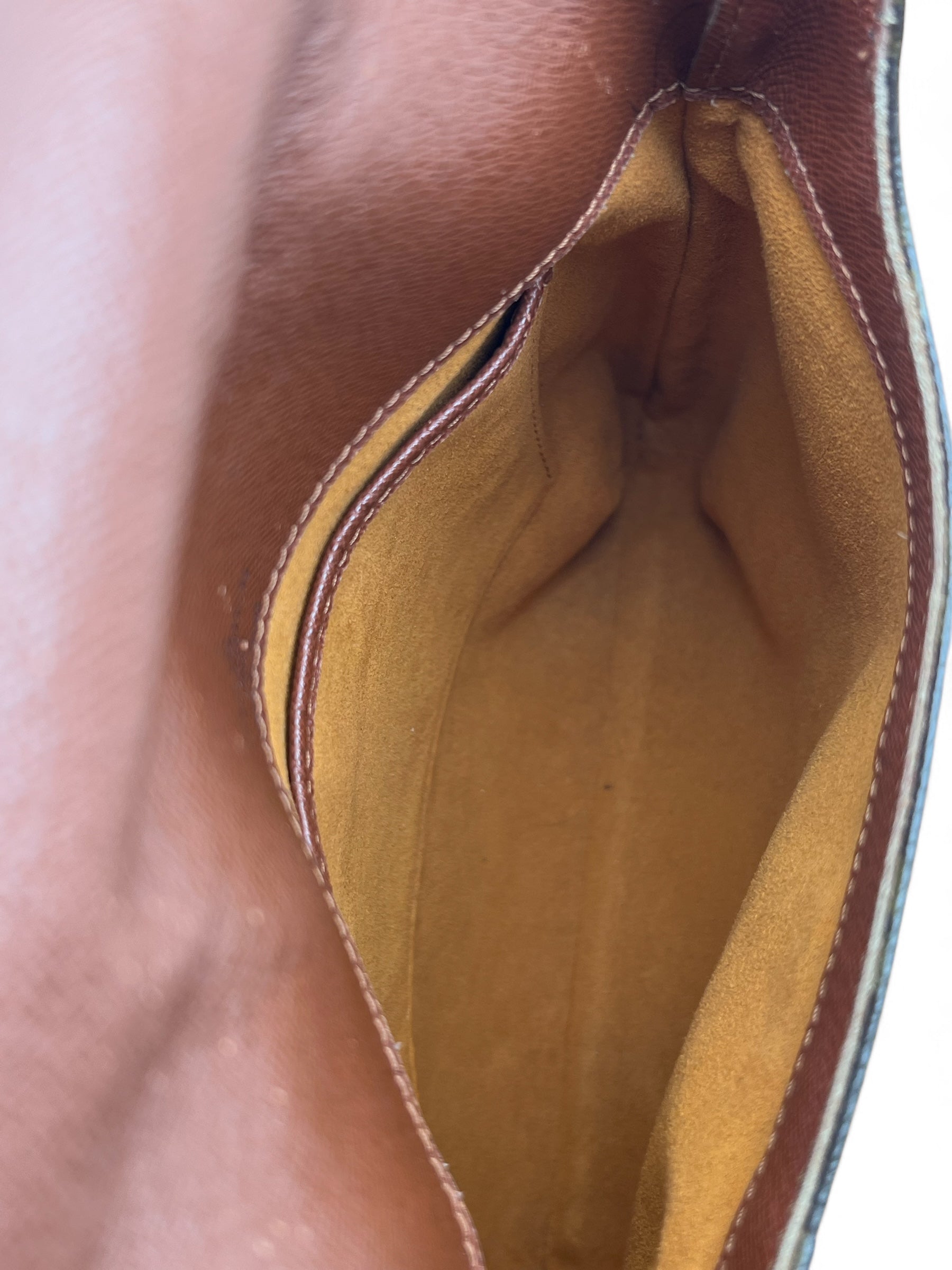 Louis Vuitton -Sac Sacoche