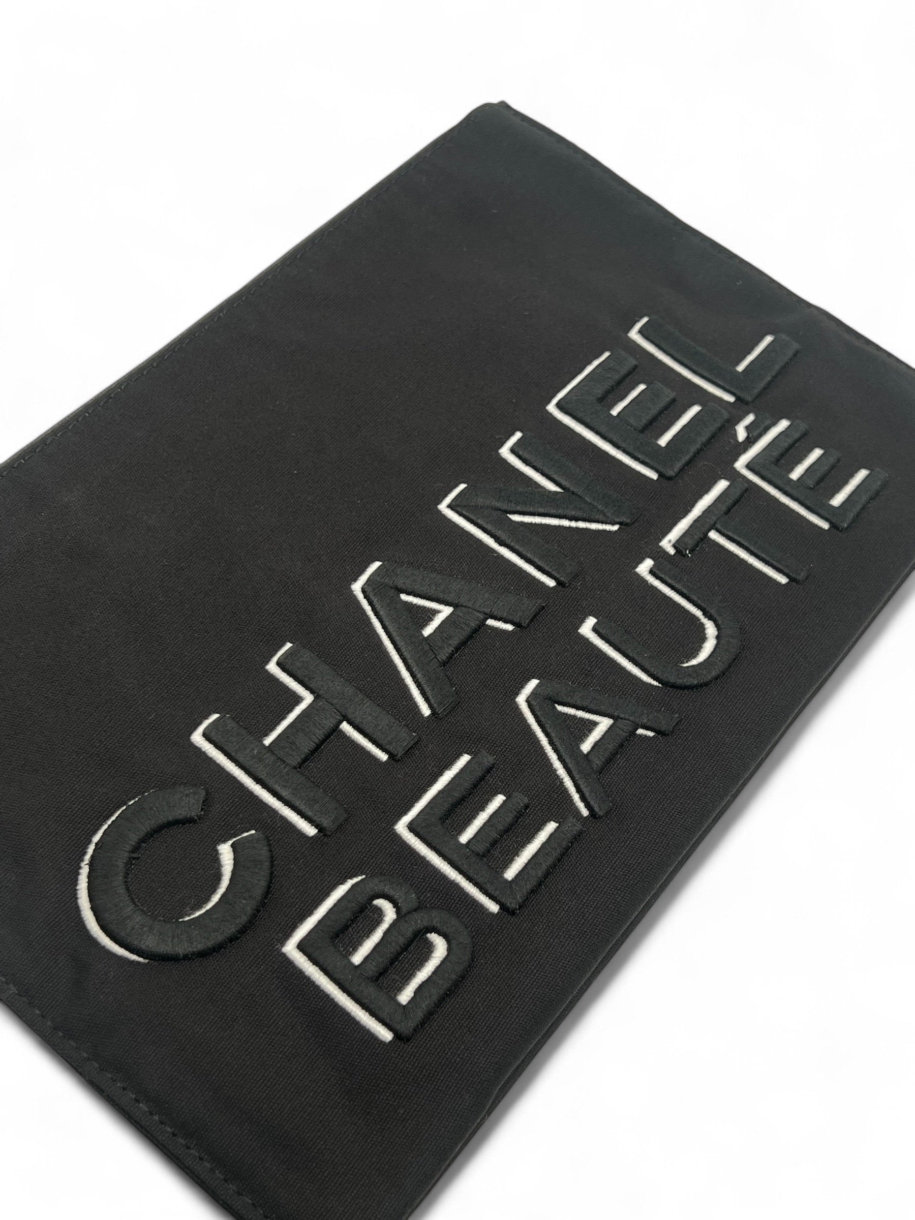 Chanel - Beauty pouch