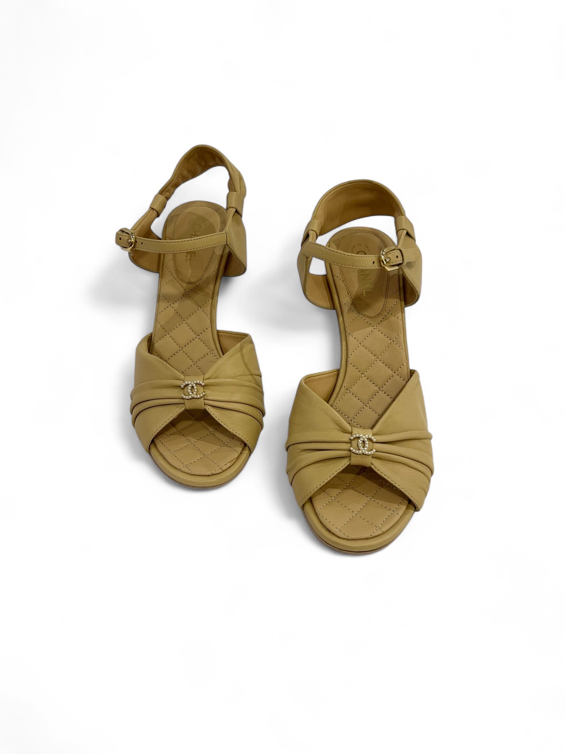 Chanel - Sandales à talon beige t.38 1/2