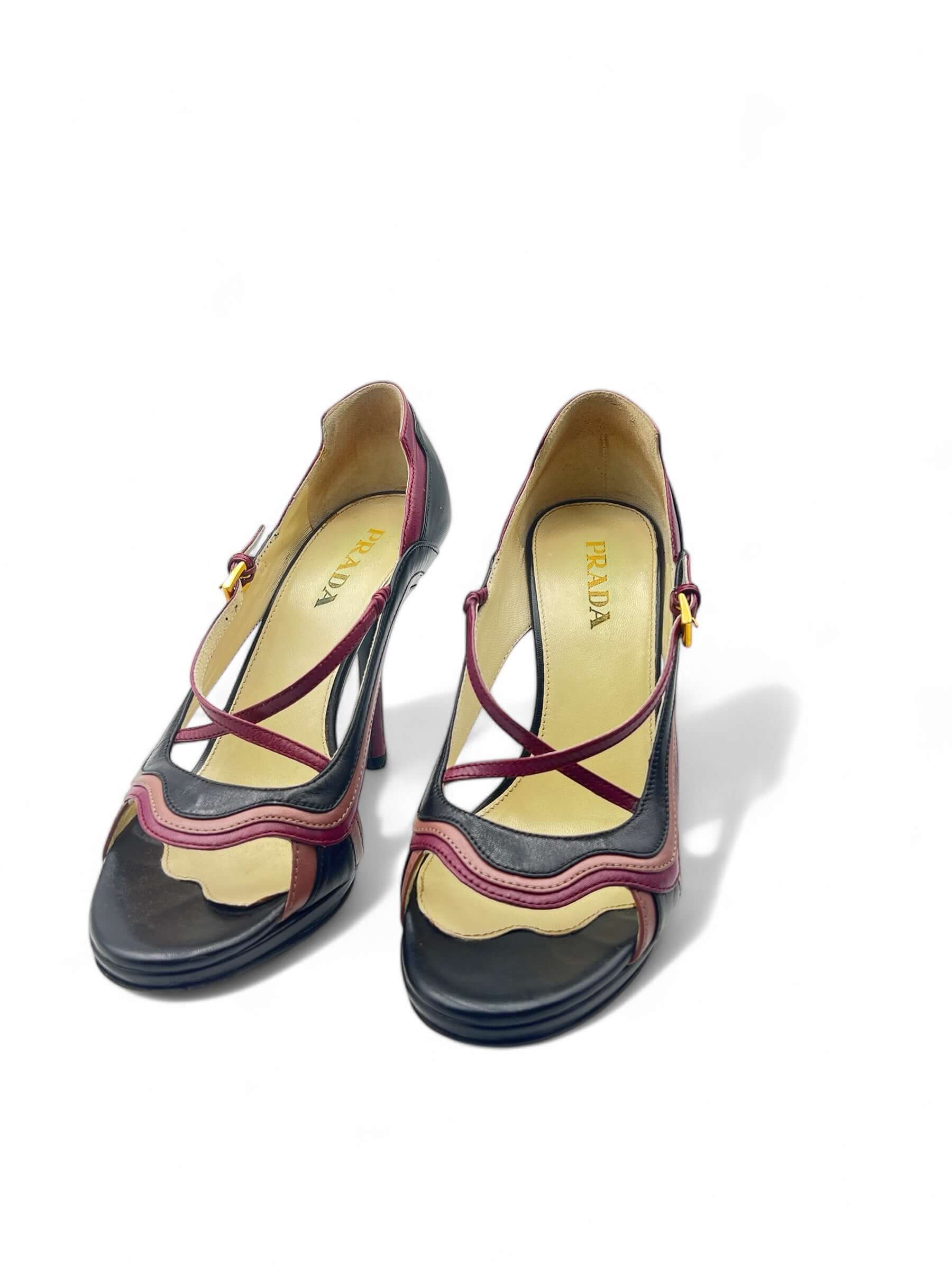 Prada - Escarpins «wave » en cuir T37