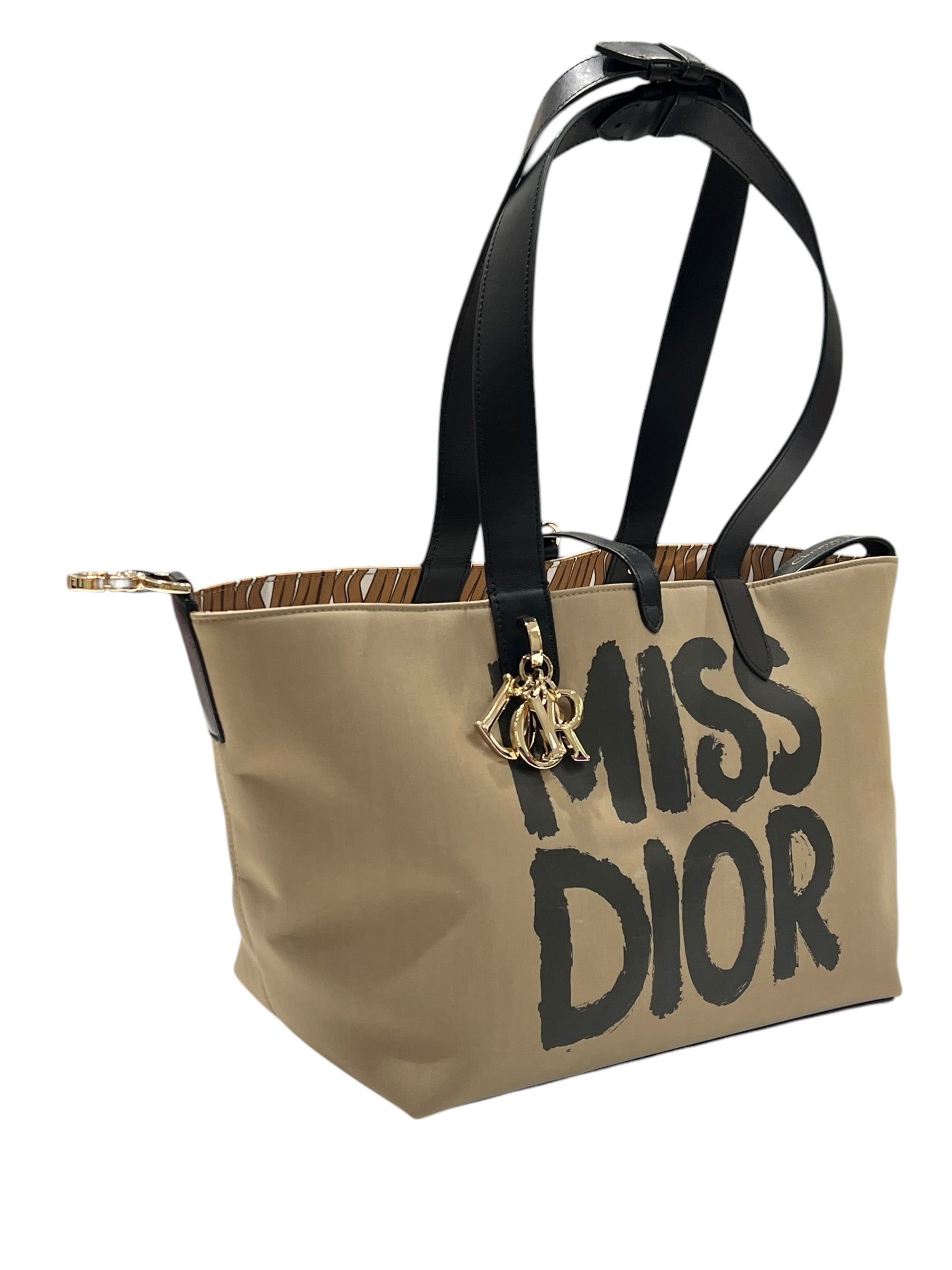 Dior - Cabas Dior toujours graffiti miss Dior