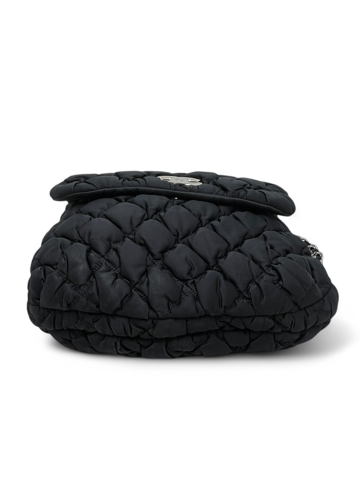 Chanel - Borsa a patta semplice trapuntata a bolle