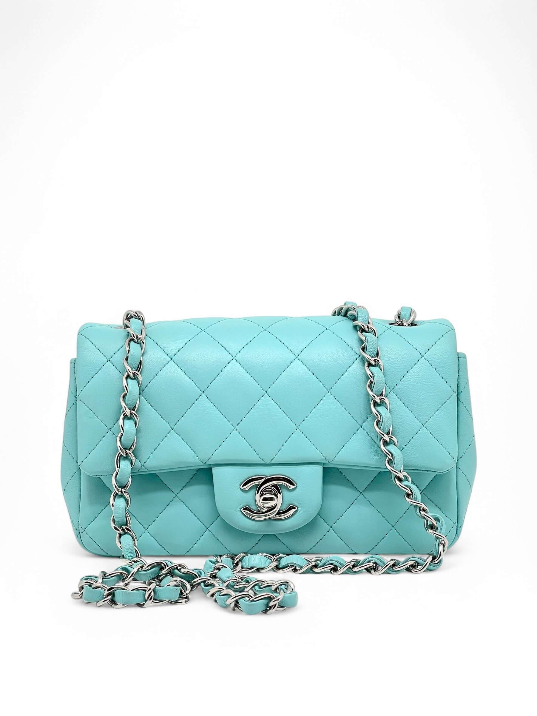 Chanel - Sac à rabat bleu Tiffany