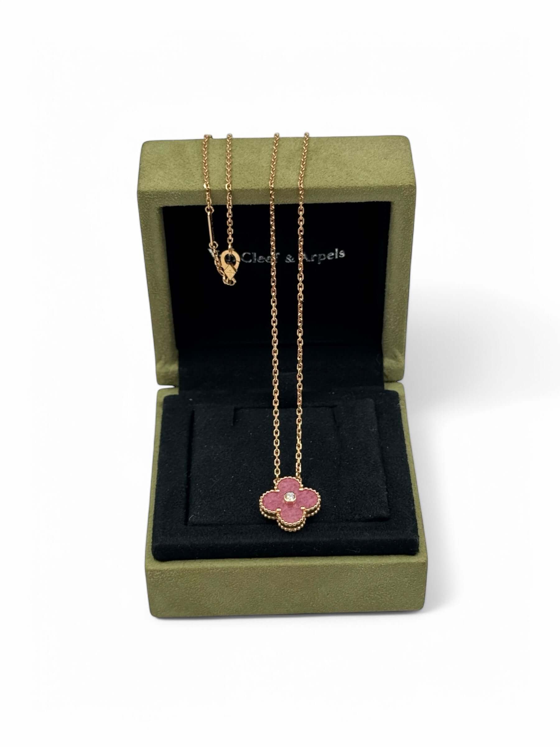 Van Cleef & Arpels - Pendentif de vacances Alhambra en édition