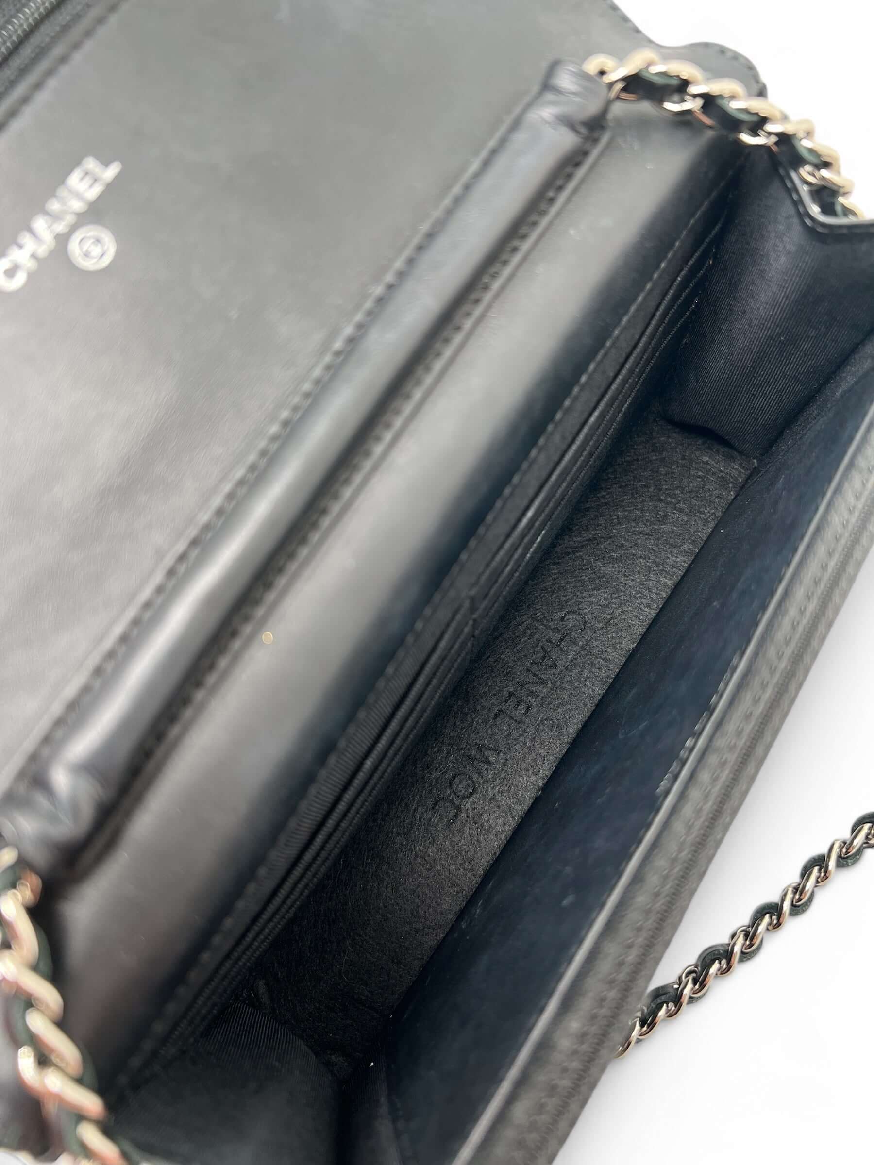Chanel - Sac Wallet on chain en cuir vernis
