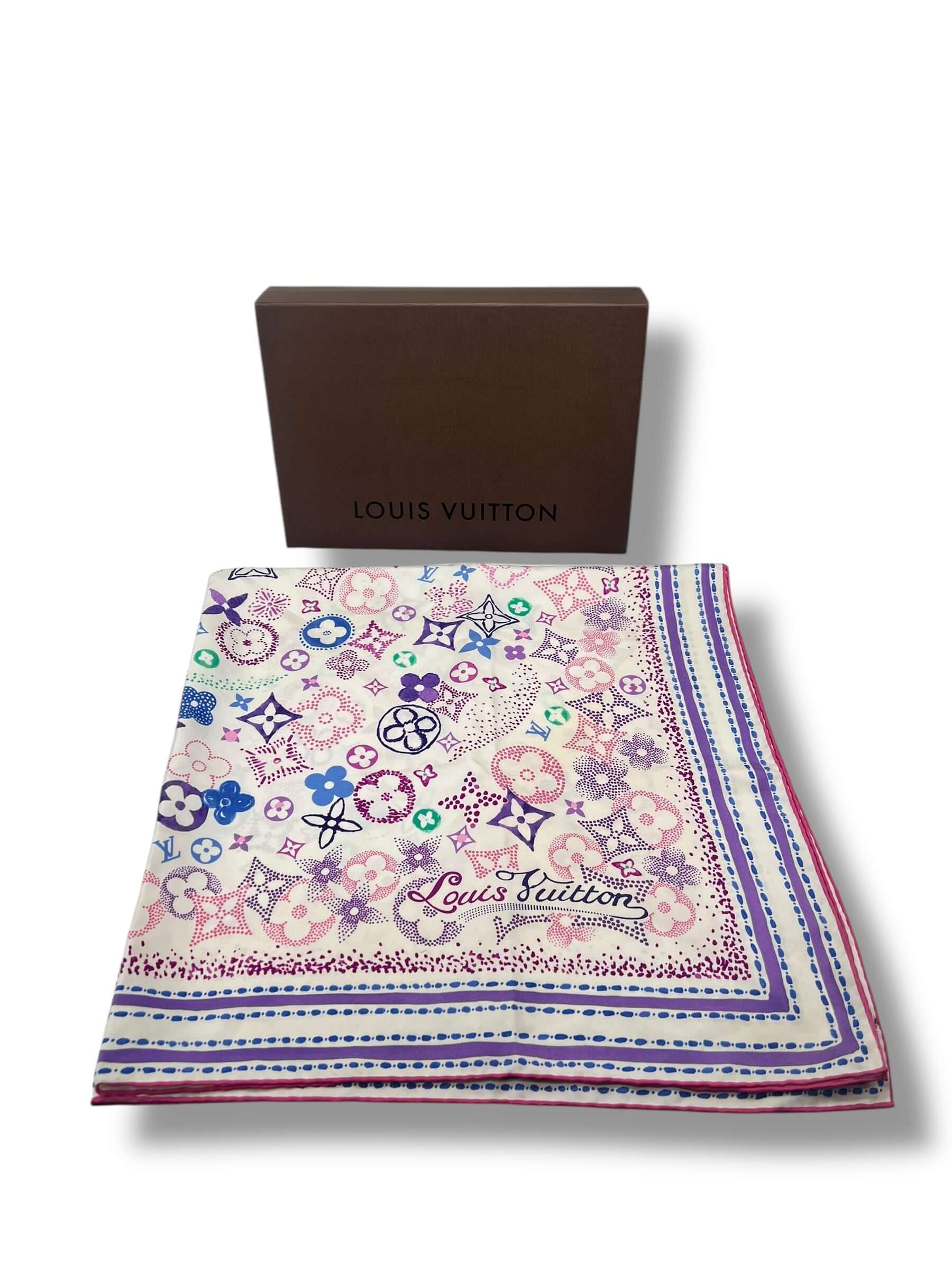 Louis Vuitton - Foulard en soie